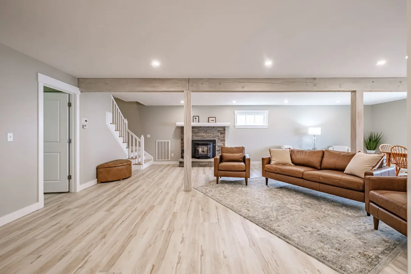 Reflections- Newly Remodeled and Spacious Sebago Lake Home 12