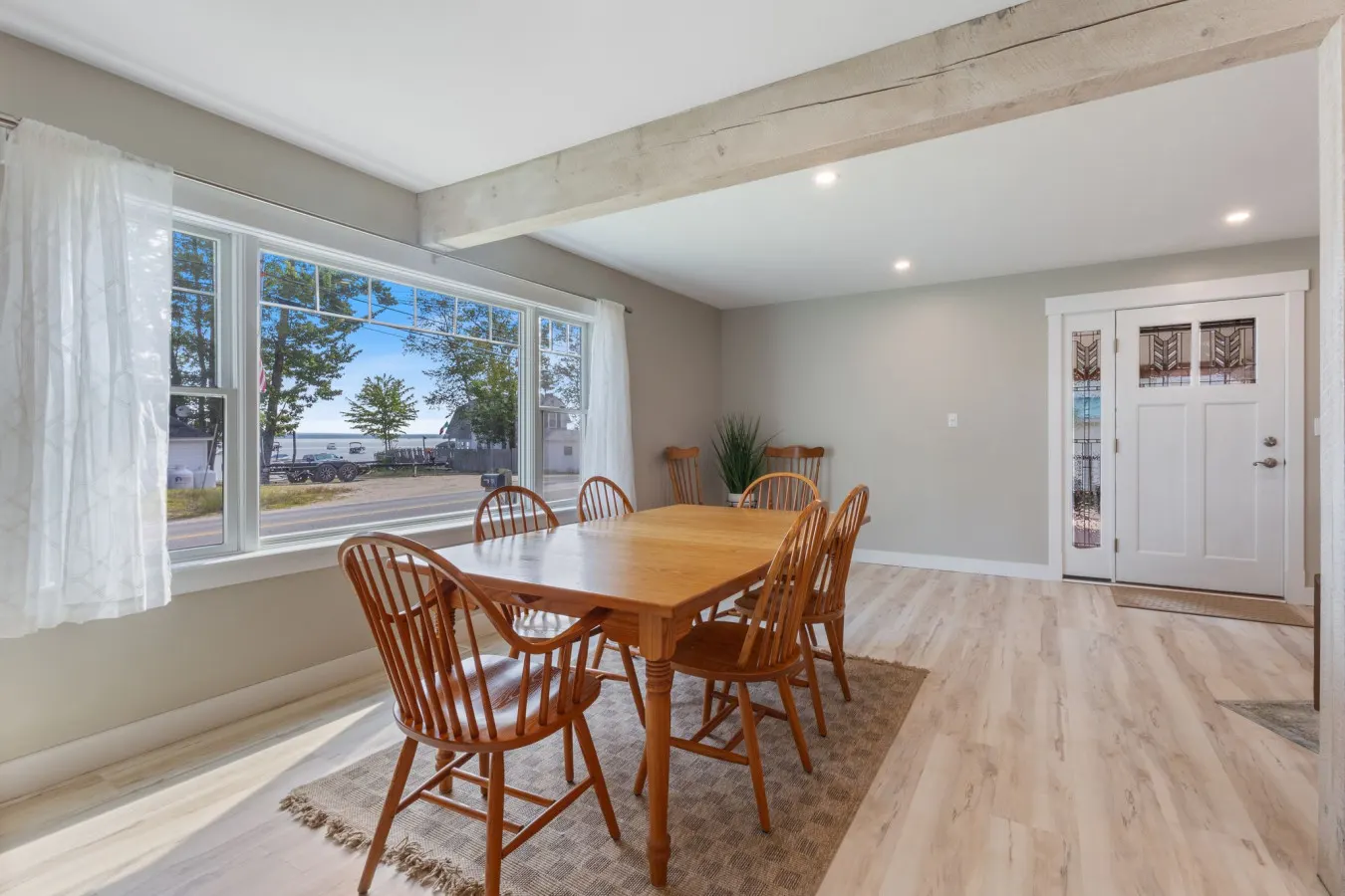 Reflections- Newly Remodeled and Spacious Sebago Lake Home 14
