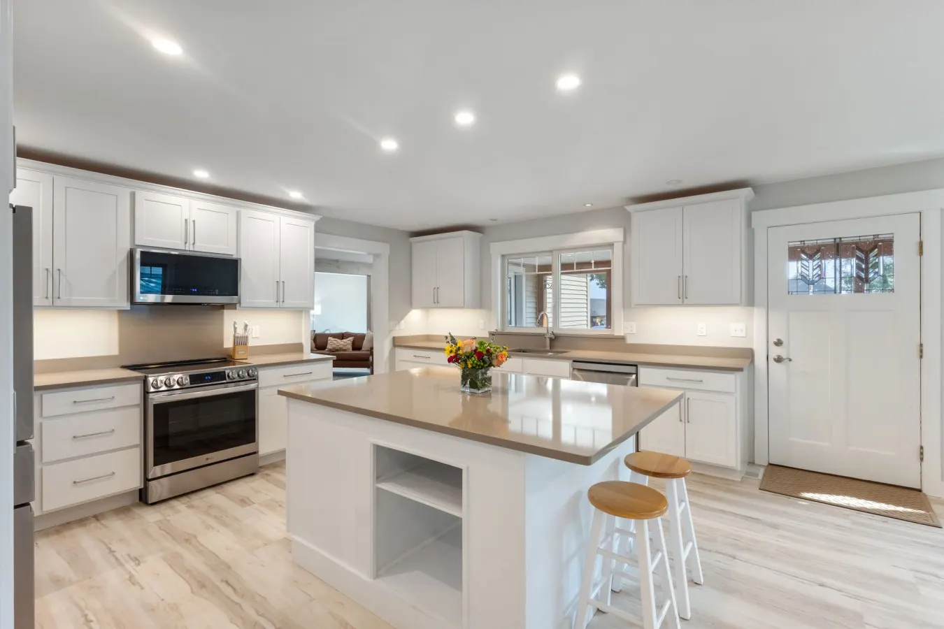 Reflections- Newly Remodeled and Spacious Sebago Lake Home — photo 4