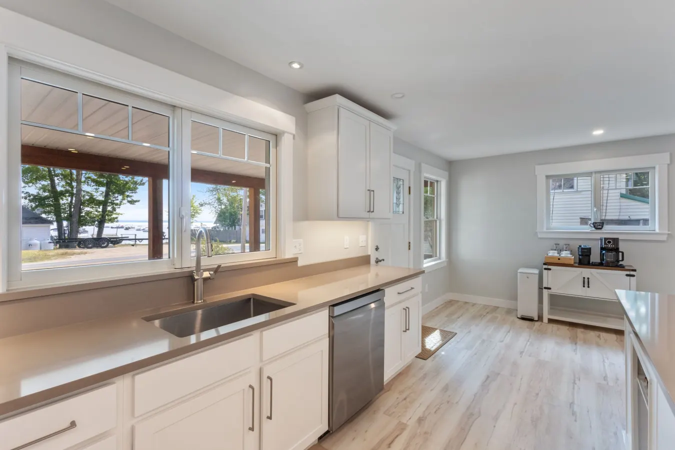 Reflections- Newly Remodeled and Spacious Sebago Lake Home 8