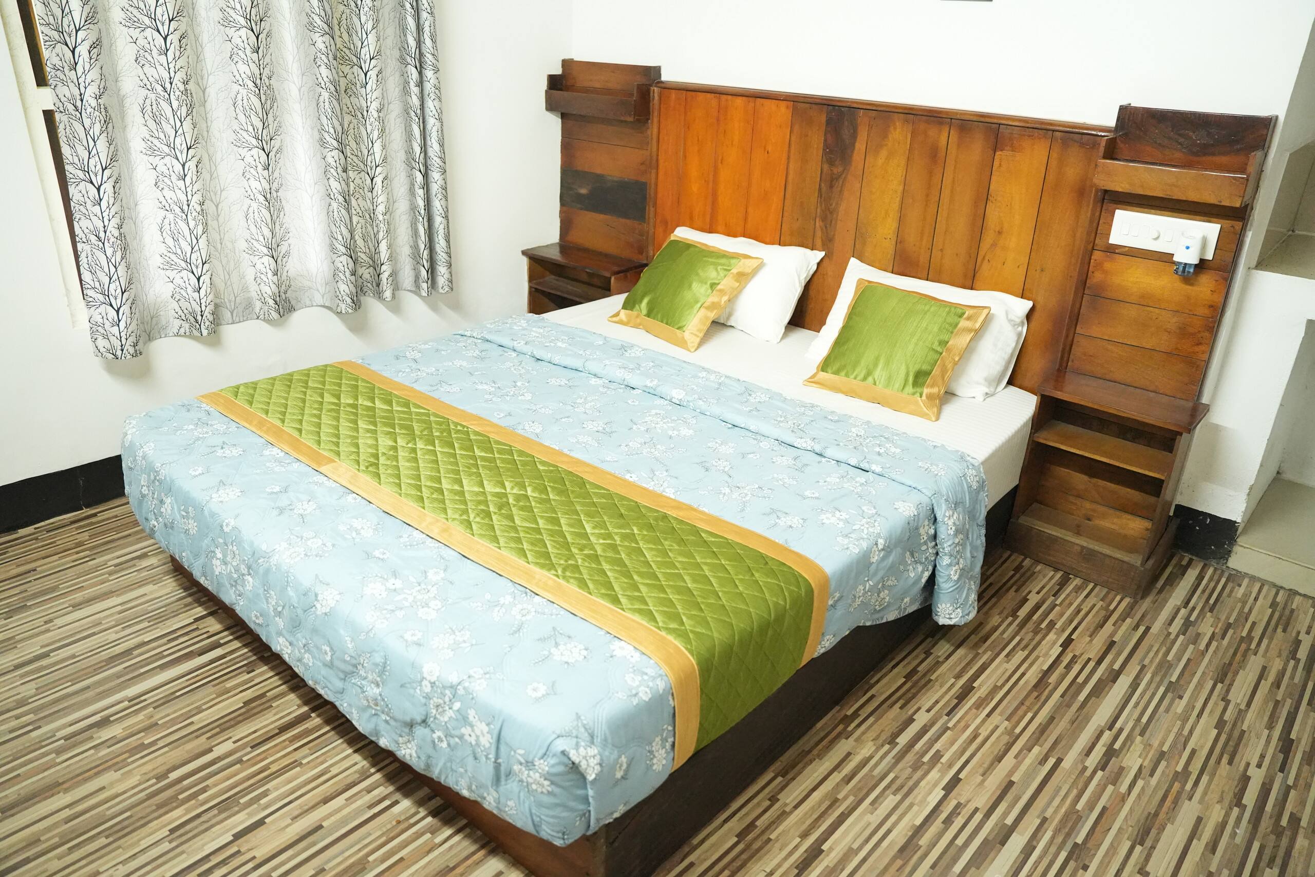 Guest House Near Munna 33