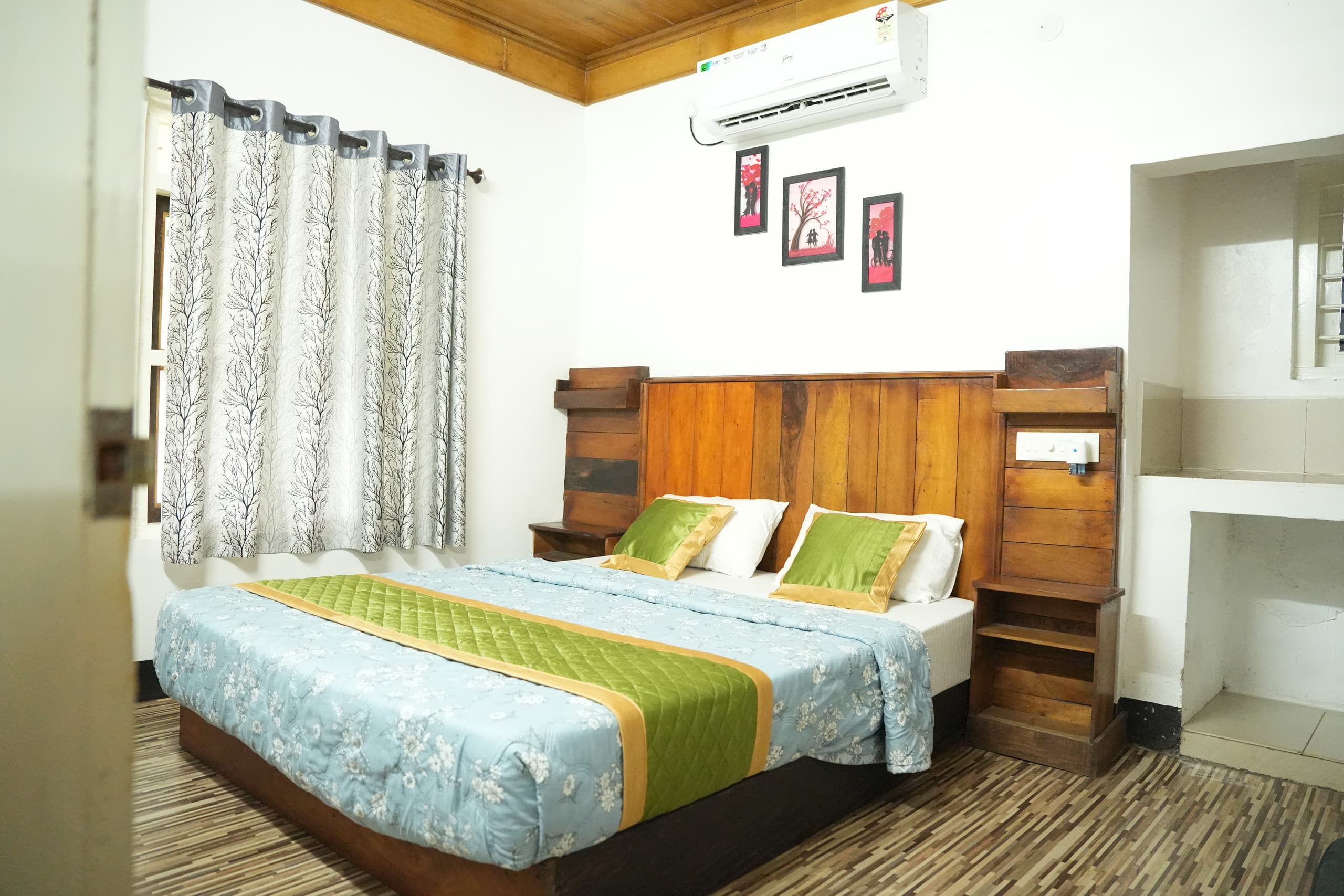 Guest House Near Munna 31