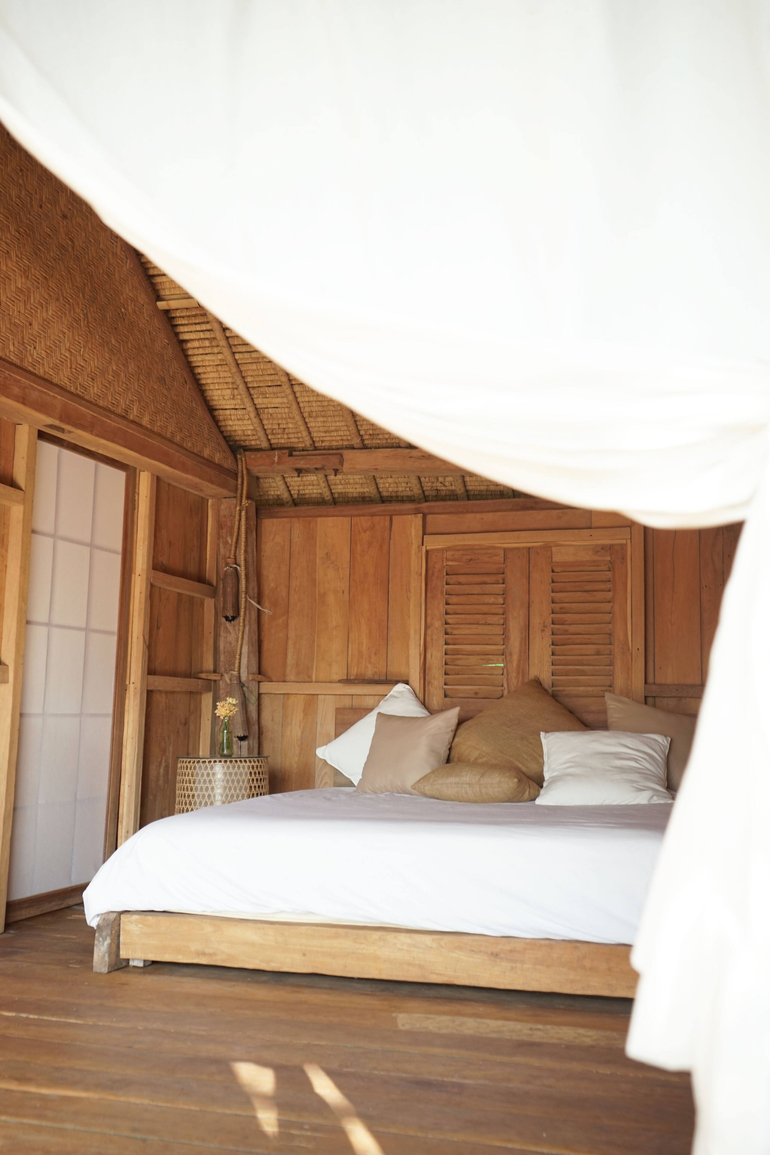 Zen Hideaway 1: Wabi-Sabi Teak House & Sunrise — photo 5