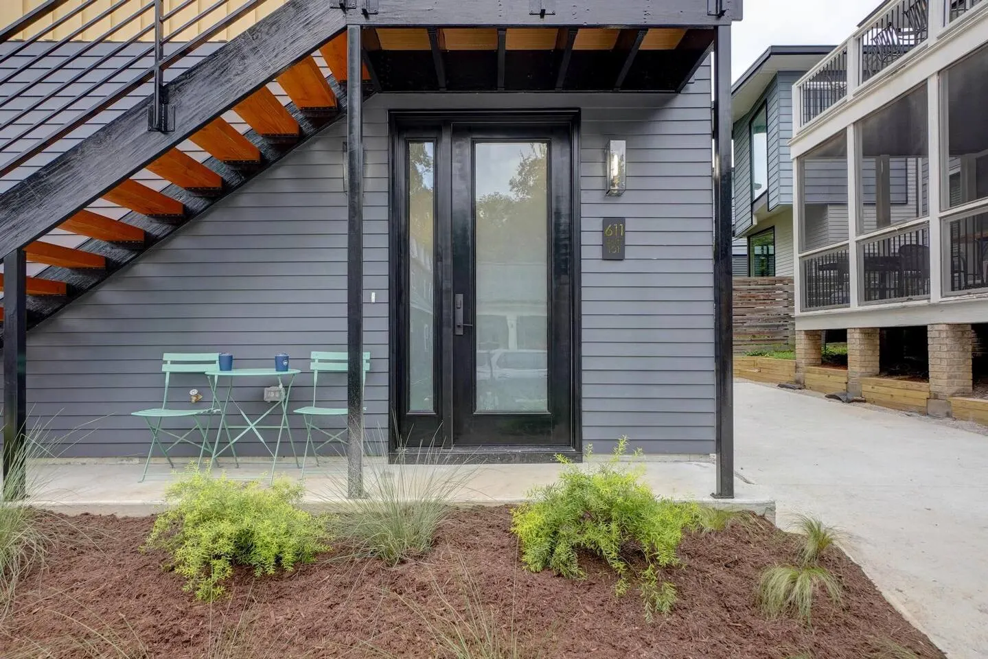LuxMiniHouse~WalkDowntown~Parking~Greenway 1