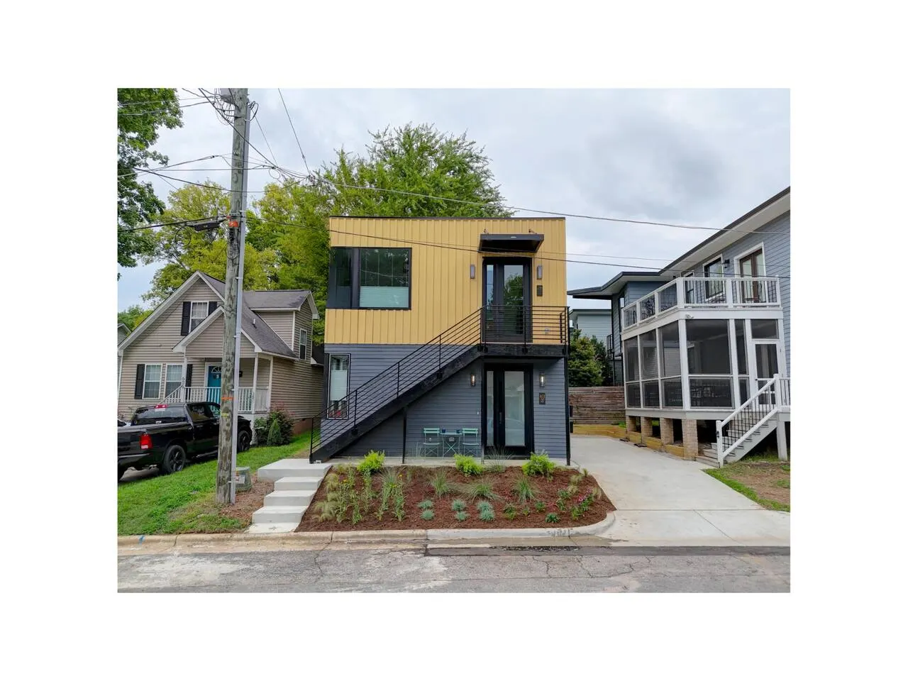 LuxMiniHouse~WalkDowntown~Parking~Greenway 18