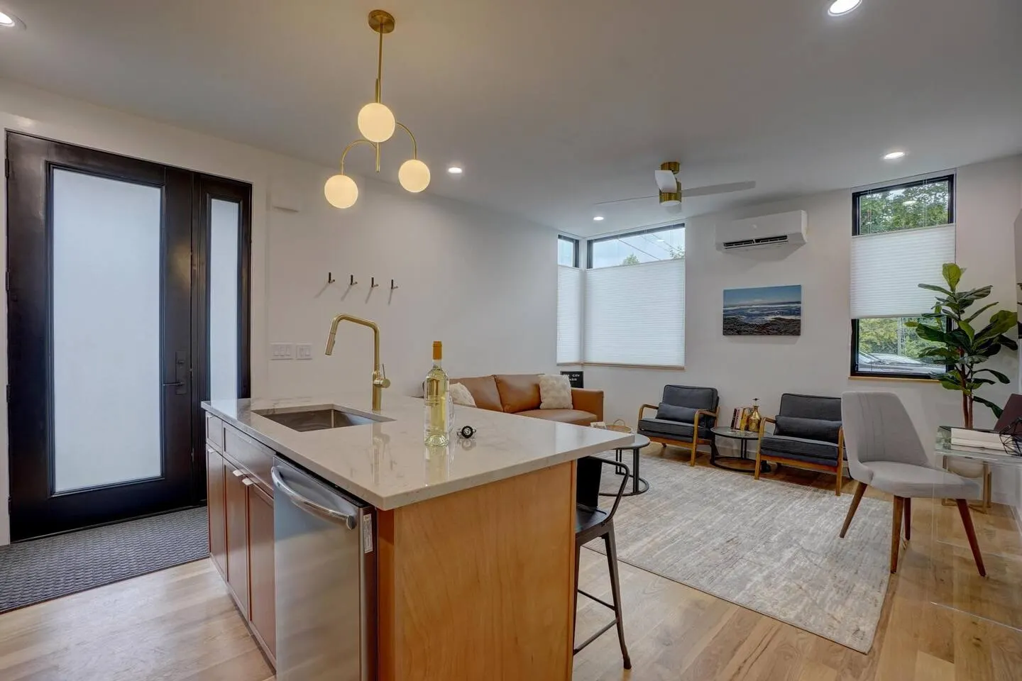 LuxMiniHouse~WalkDowntown~Parking~Greenway 20