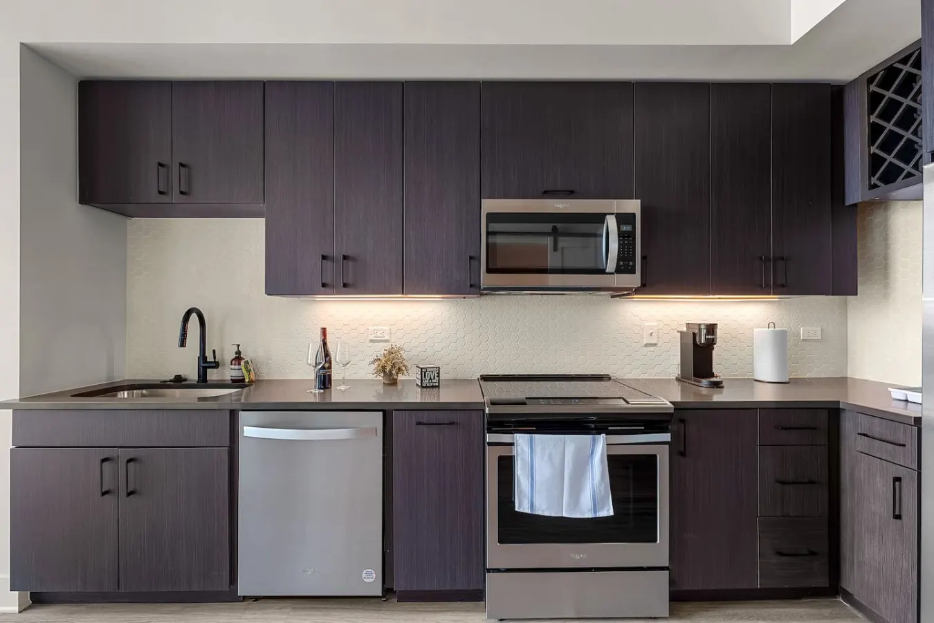 Channelside: Near Everything in Tampa! Ybor DT 14