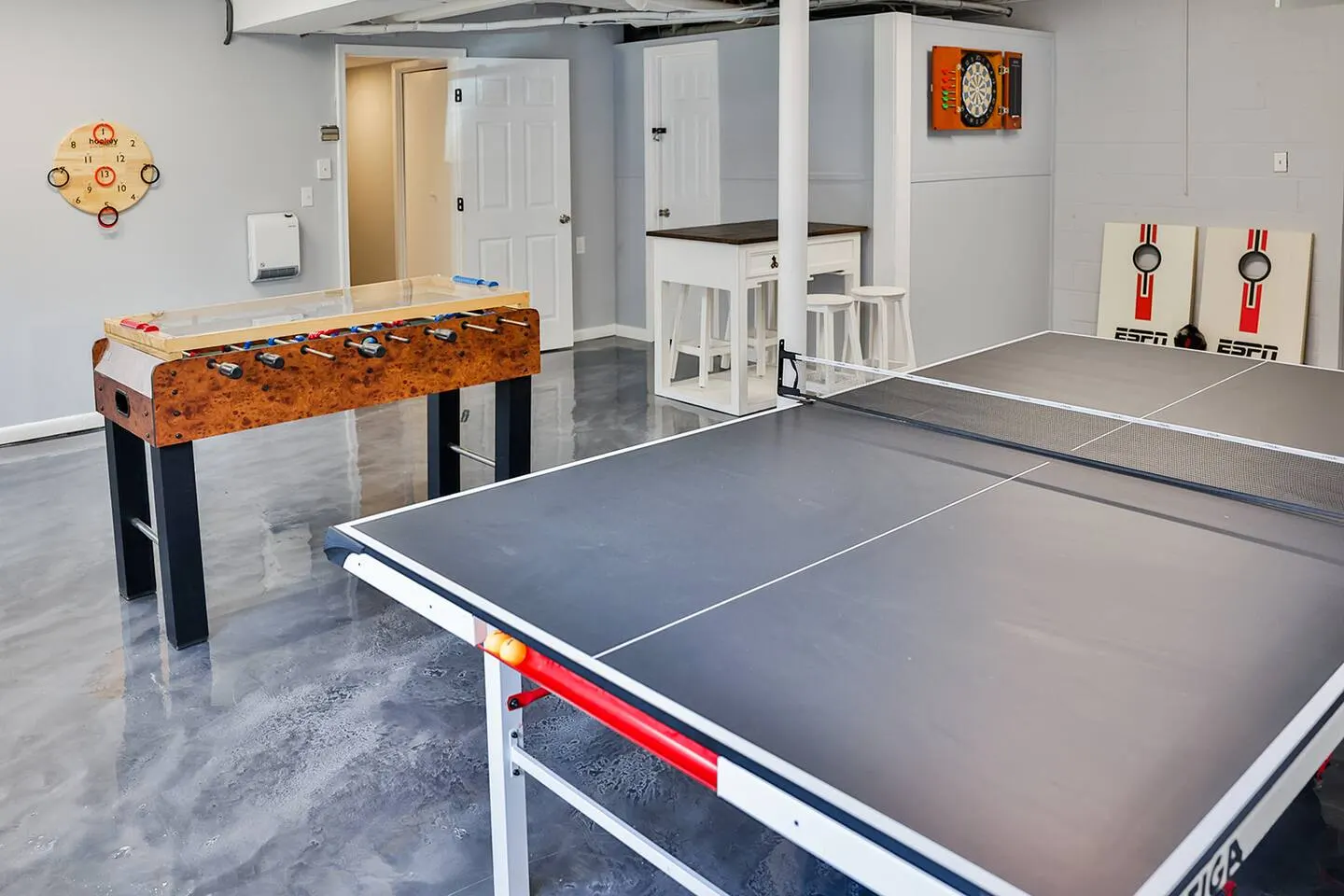 Gameroom Getaway! 4BR & 2 Kings! — foto 2