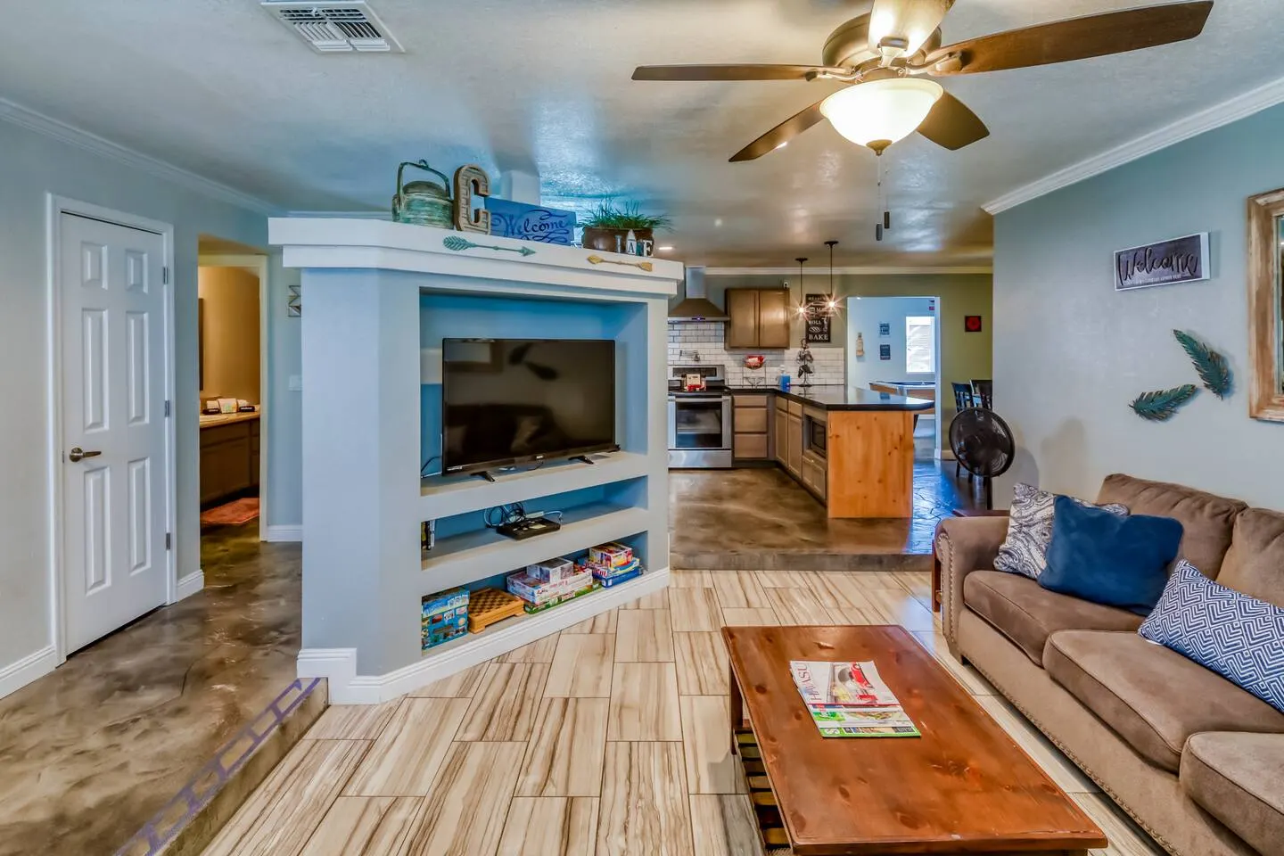Sprawling Pool Home w/ Outdoor Bar and Pool Table 3