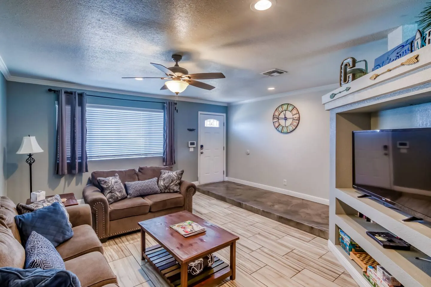 Sprawling Pool Home w/ Outdoor Bar and Pool Table 8