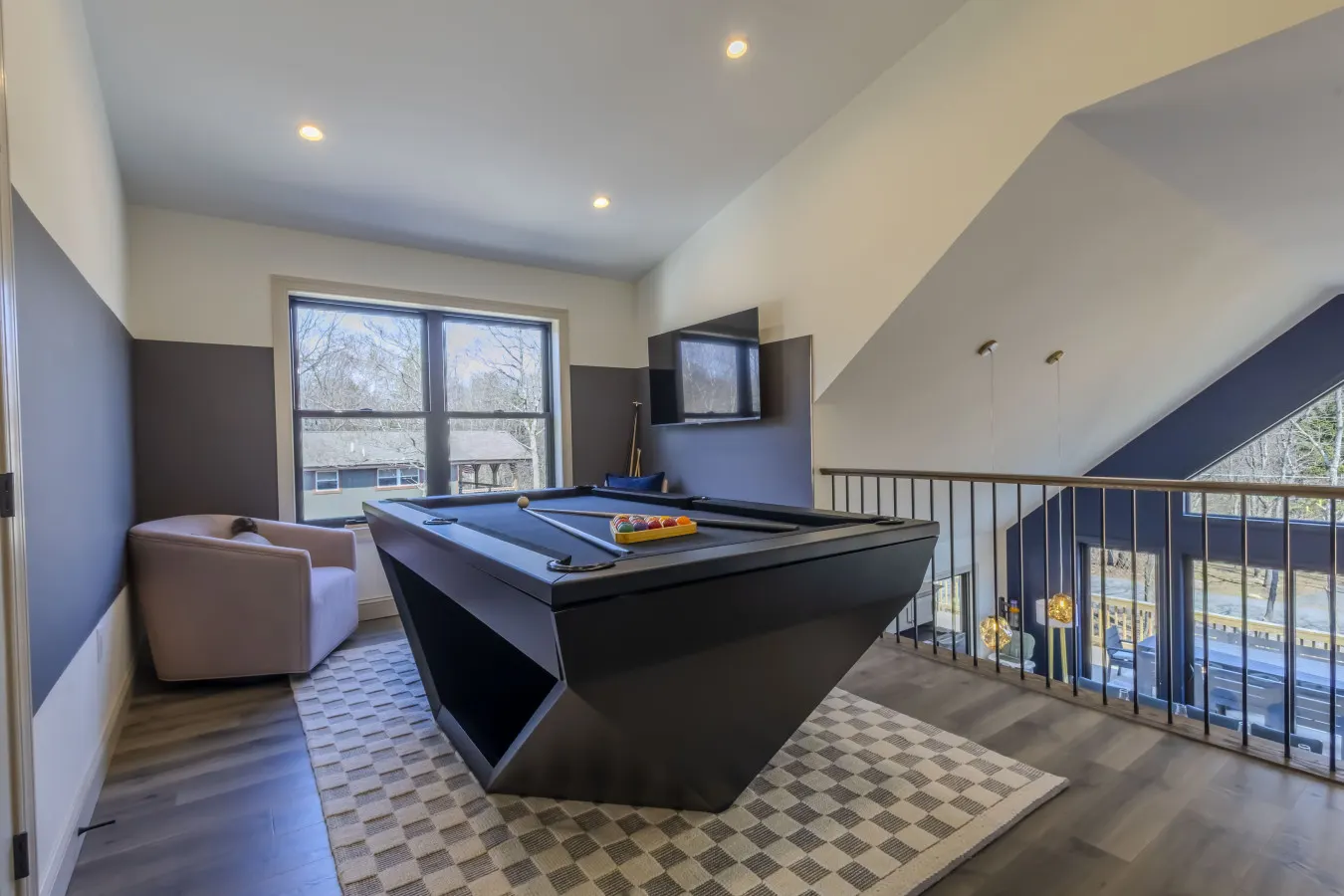 Luxury 7BR Poconos Retreat Pool, Sauna, Cinema 3
