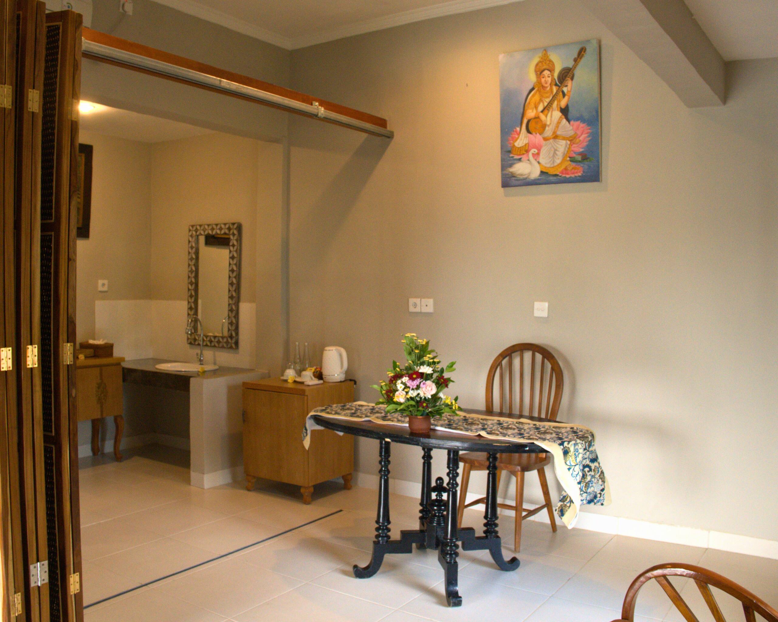 Basic Studio Room 10