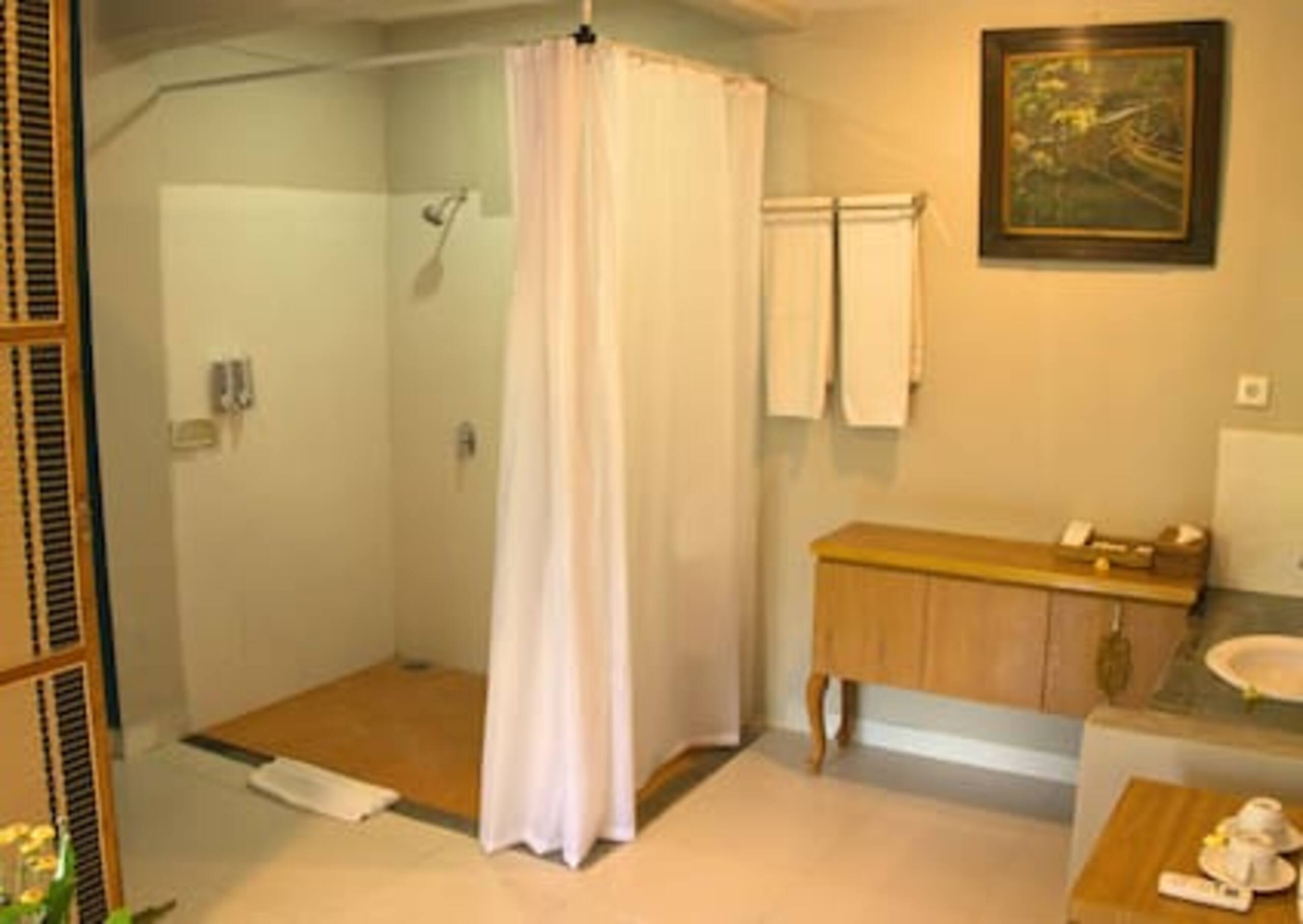 Basic Studio Room 6