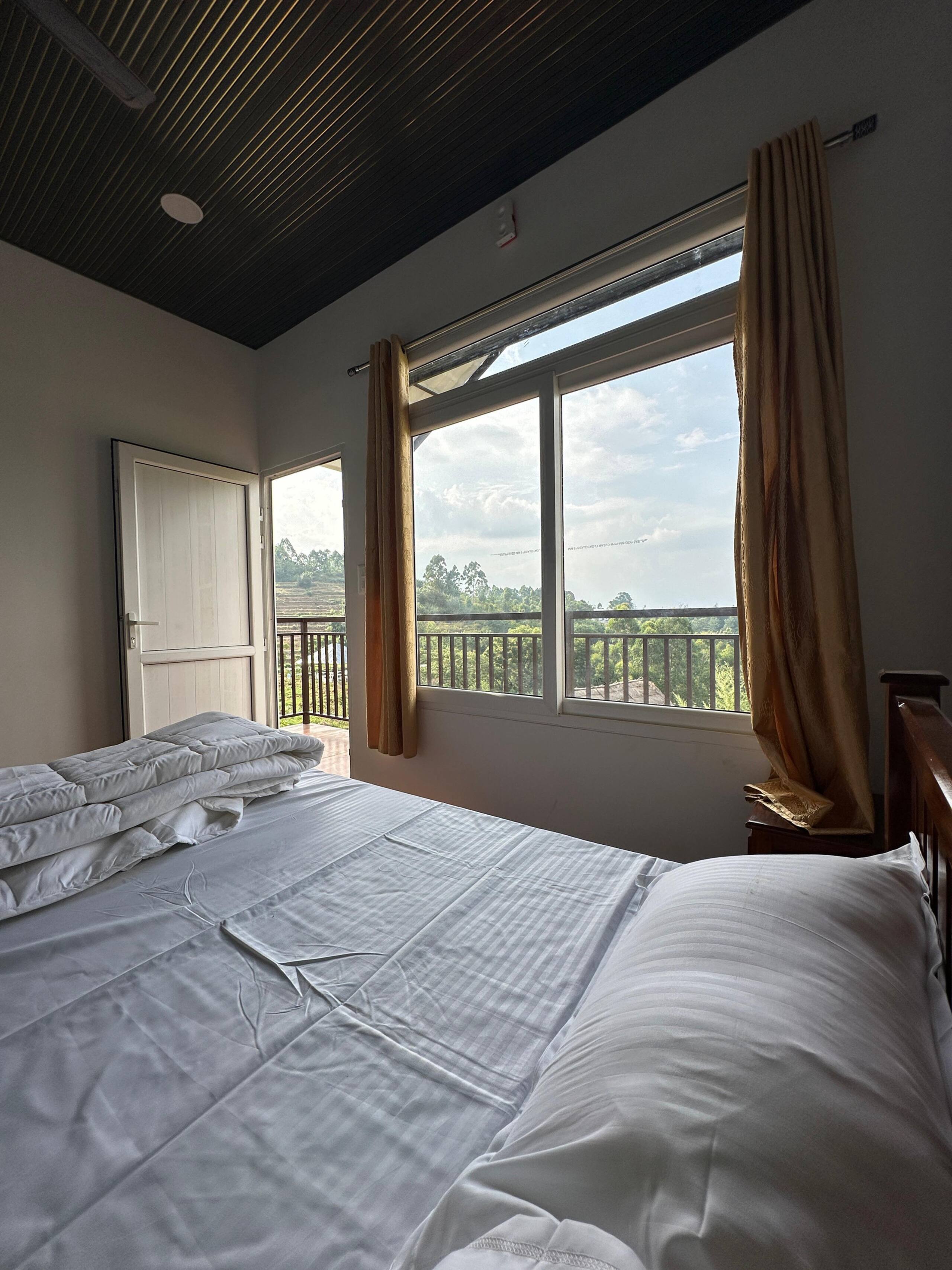 Elim Chalet-Valley Room 8