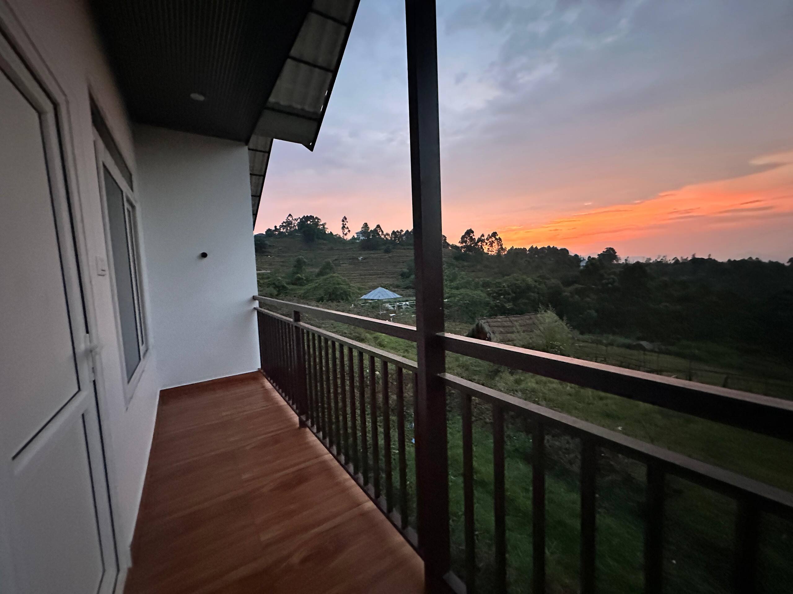 Elim Chalet-Valley Room 12