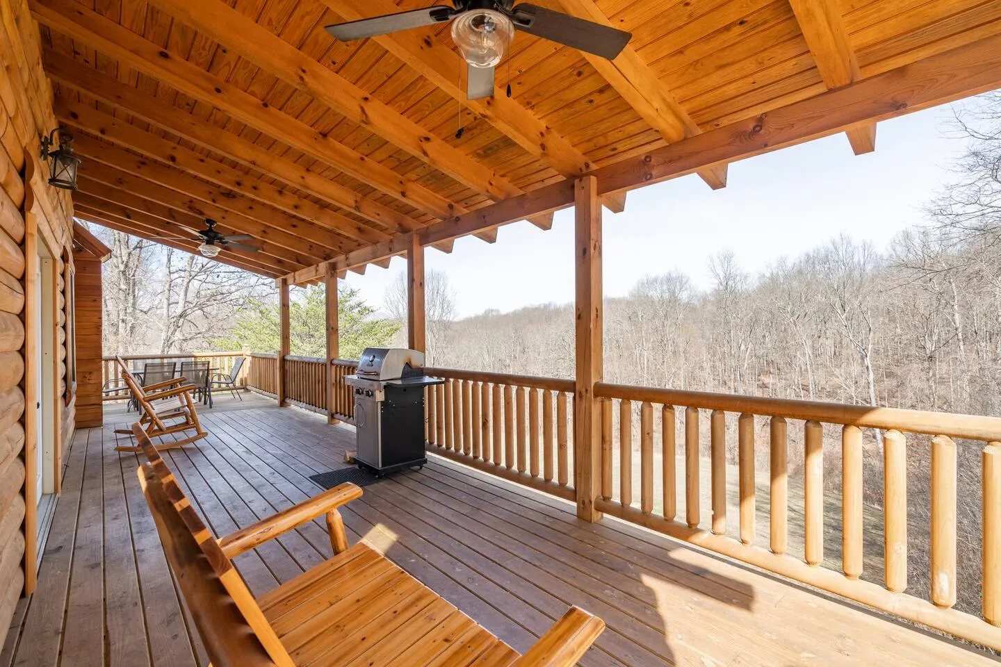 Family Friendly ~ Hocking Hills Cabin ~ Close to Caves, w/Wifi 10