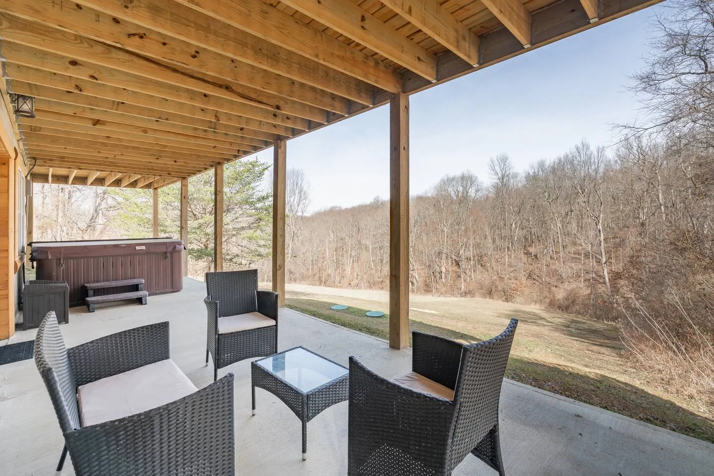 Family Friendly ~ Hocking Hills Cabin ~ Close to Caves, w/Wifi 12