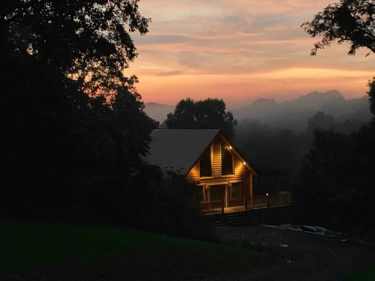 Family Friendly ~ Hocking Hills Cabin ~ Close to Caves, w/Wifi 8
