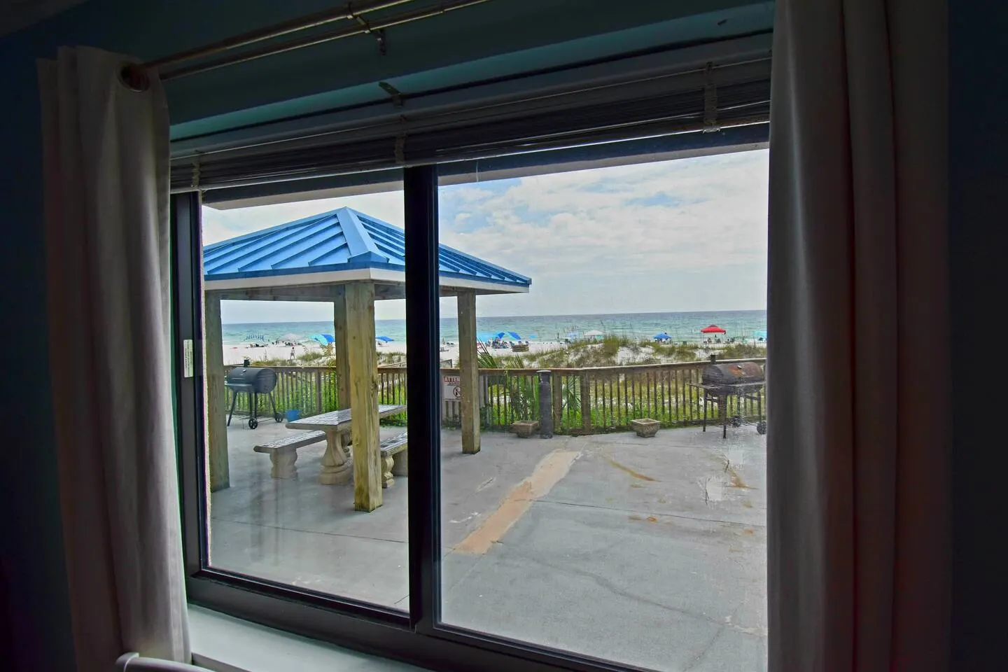 Whispering Seas 108- Oceanfront 2Br/2Bath with pool access. Ground floor with beach view- Sleeps 8 10