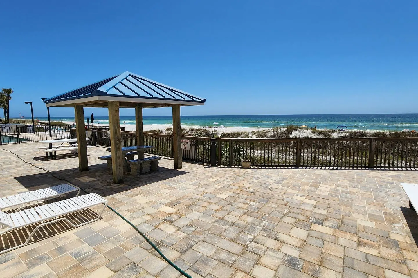 Whispering Seas 108- Oceanfront 2Br/2Bath with pool access. Ground floor with beach view- Sleeps 8 16