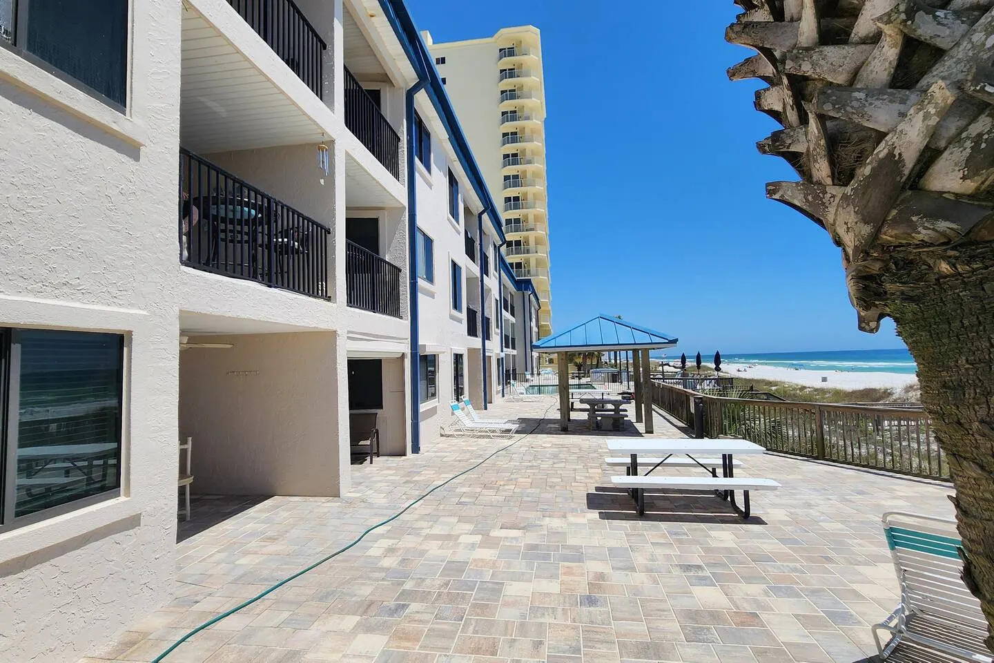 Whispering Seas 108- Oceanfront 2Br/2Bath with pool access. Ground floor with beach view- Sleeps 8 17