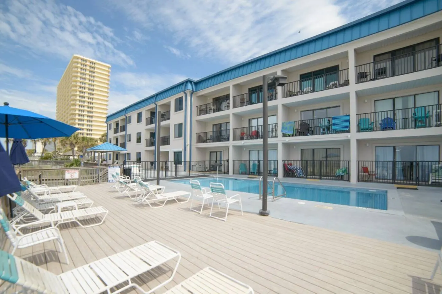 Whispering Seas 108- Oceanfront 2Br/2Bath with pool access. Ground floor with beach view- Sleeps 8 5