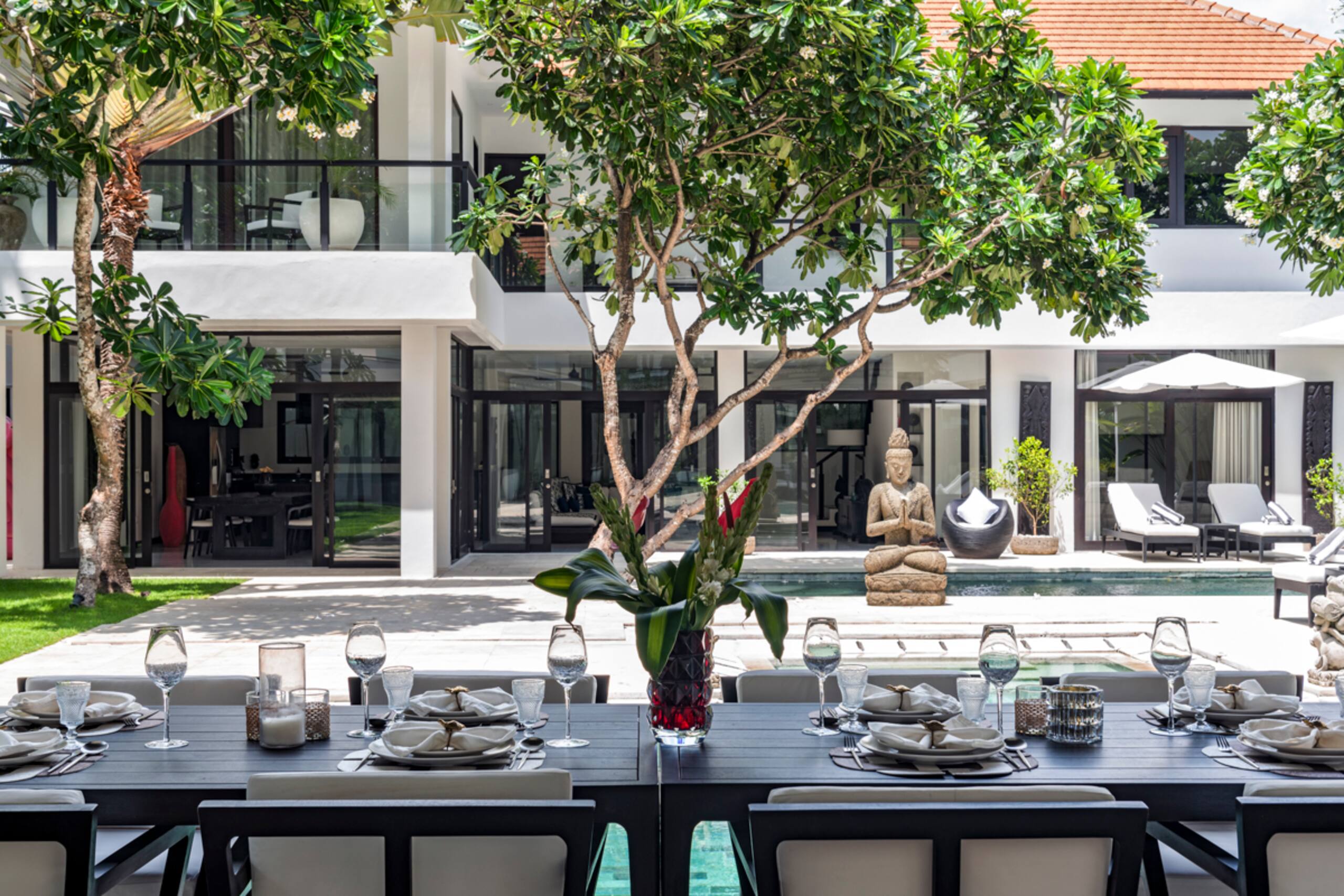 Villa Anaya Manis: 9-Bedroom, 2 Pools, Gym, BBQ 12