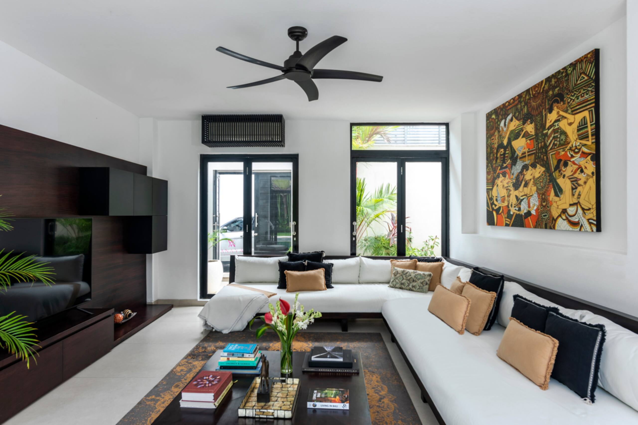 Villa Anaya Manis: 9-Bedroom, 2 Pools, Gym, BBQ 8