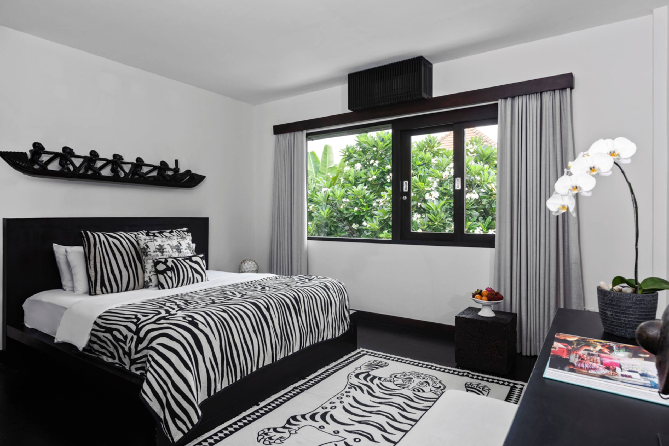 Villa Anaya Manis: 9-Bedroom, 2 Pools, Gym, BBQ — photo 4