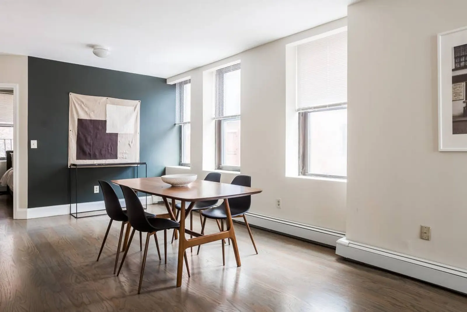 Lux Downtown Flat - Large Open Layout - Fast Wifi 7
