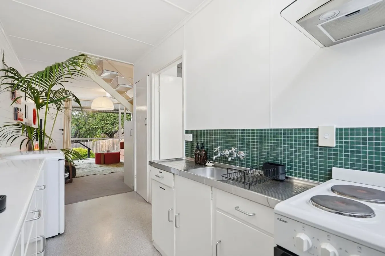 Warm Mid century modern 2BR, 8 mins from CBD 14