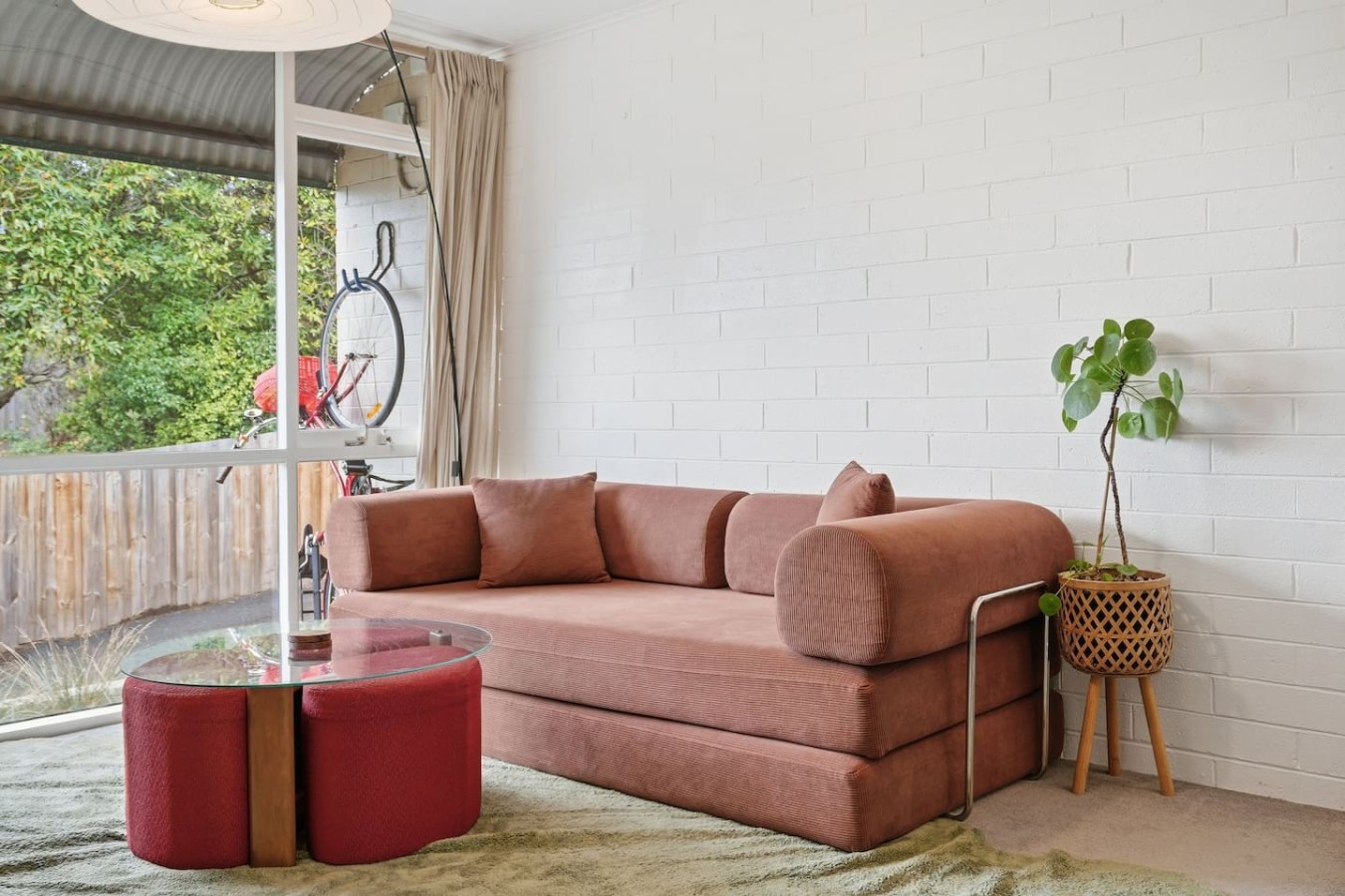 Warm Mid century modern 2BR, 8 mins from CBD 3