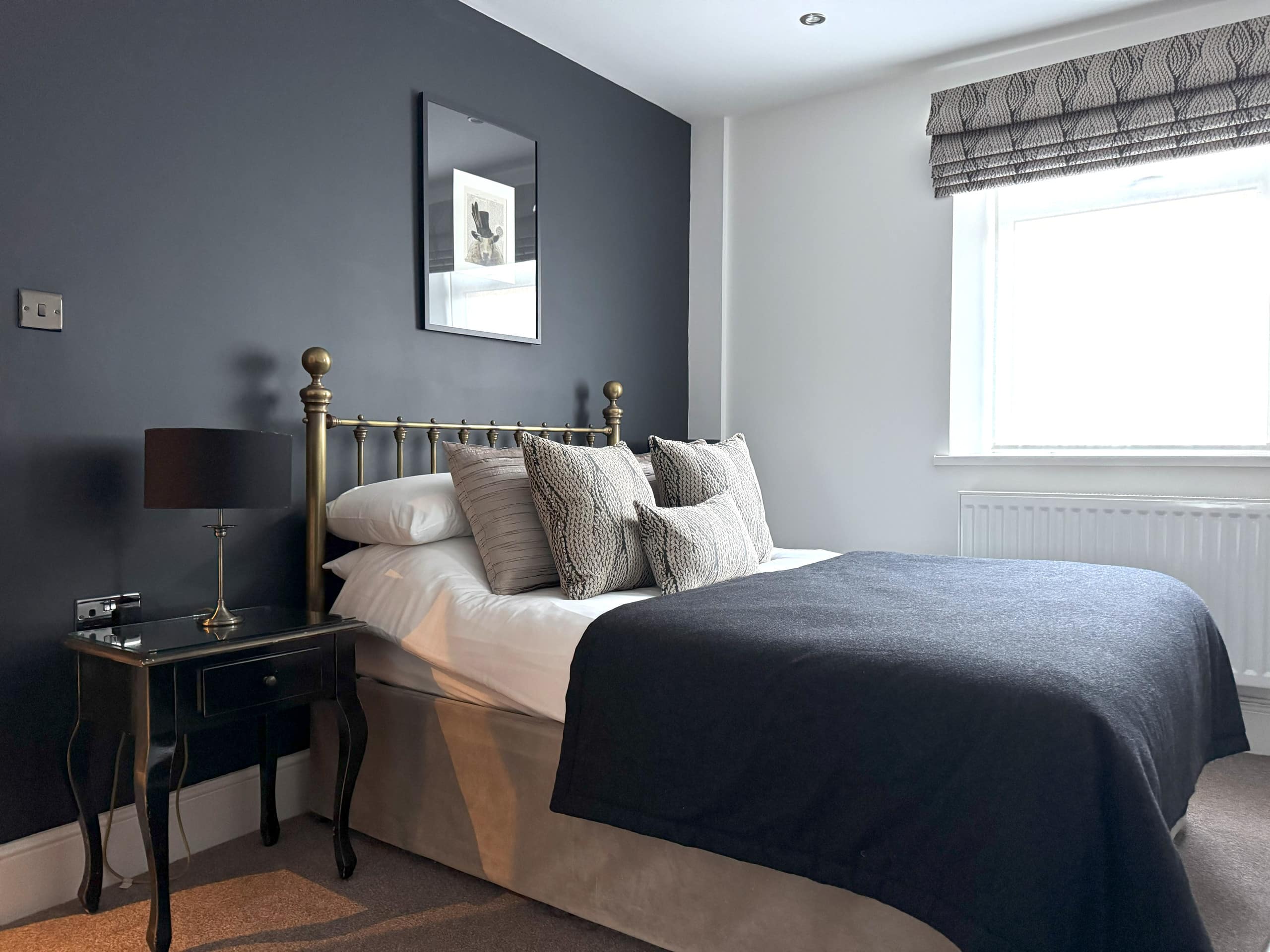8 Crickhowell Cottages, Town Centre location