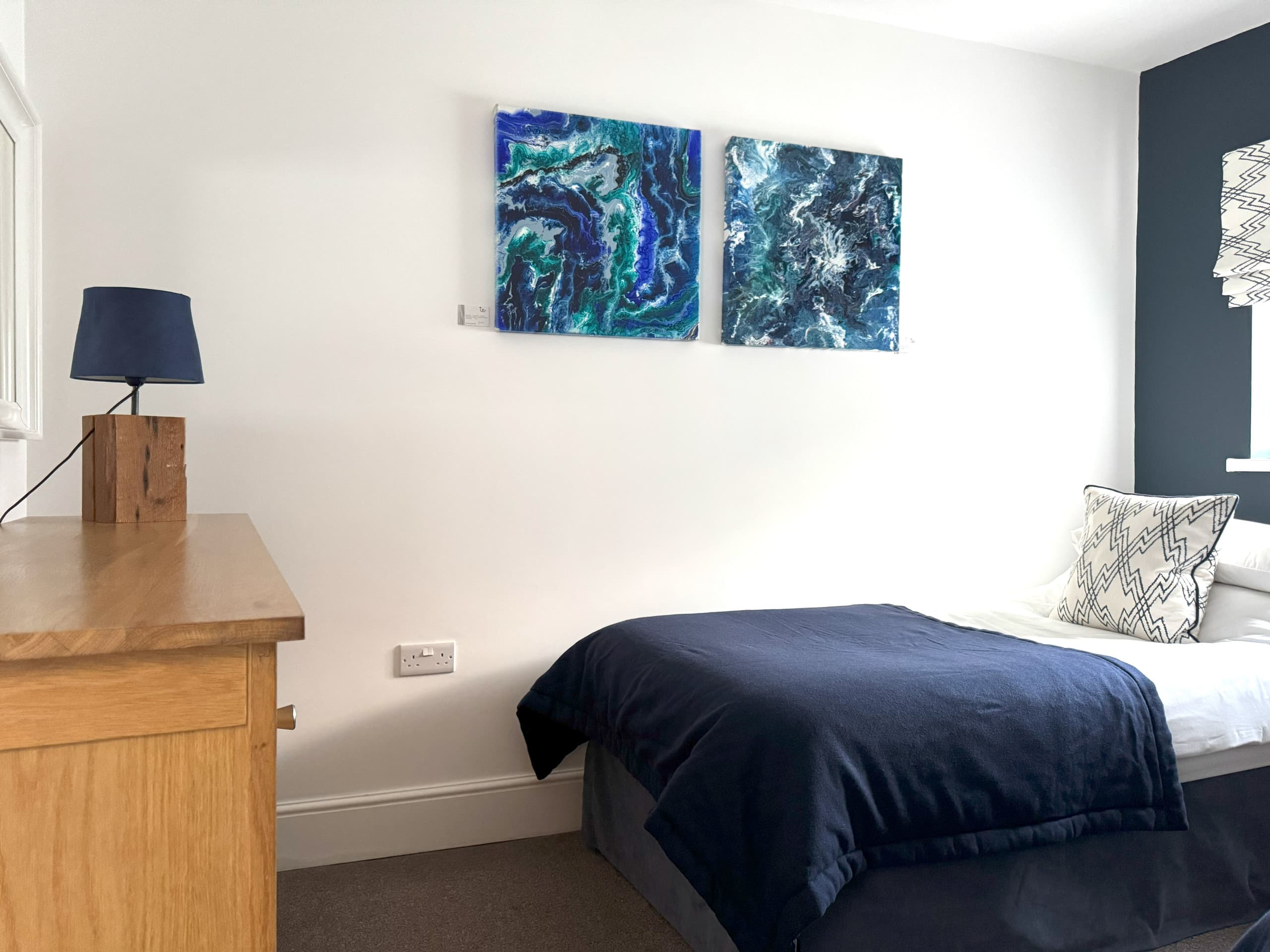 8 Crickhowell Cottages, Town Centre location 11