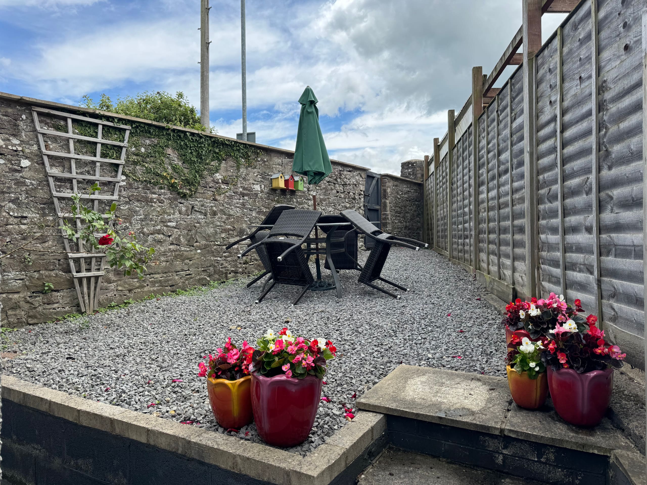 8 Crickhowell Cottages, Town Centre location 18