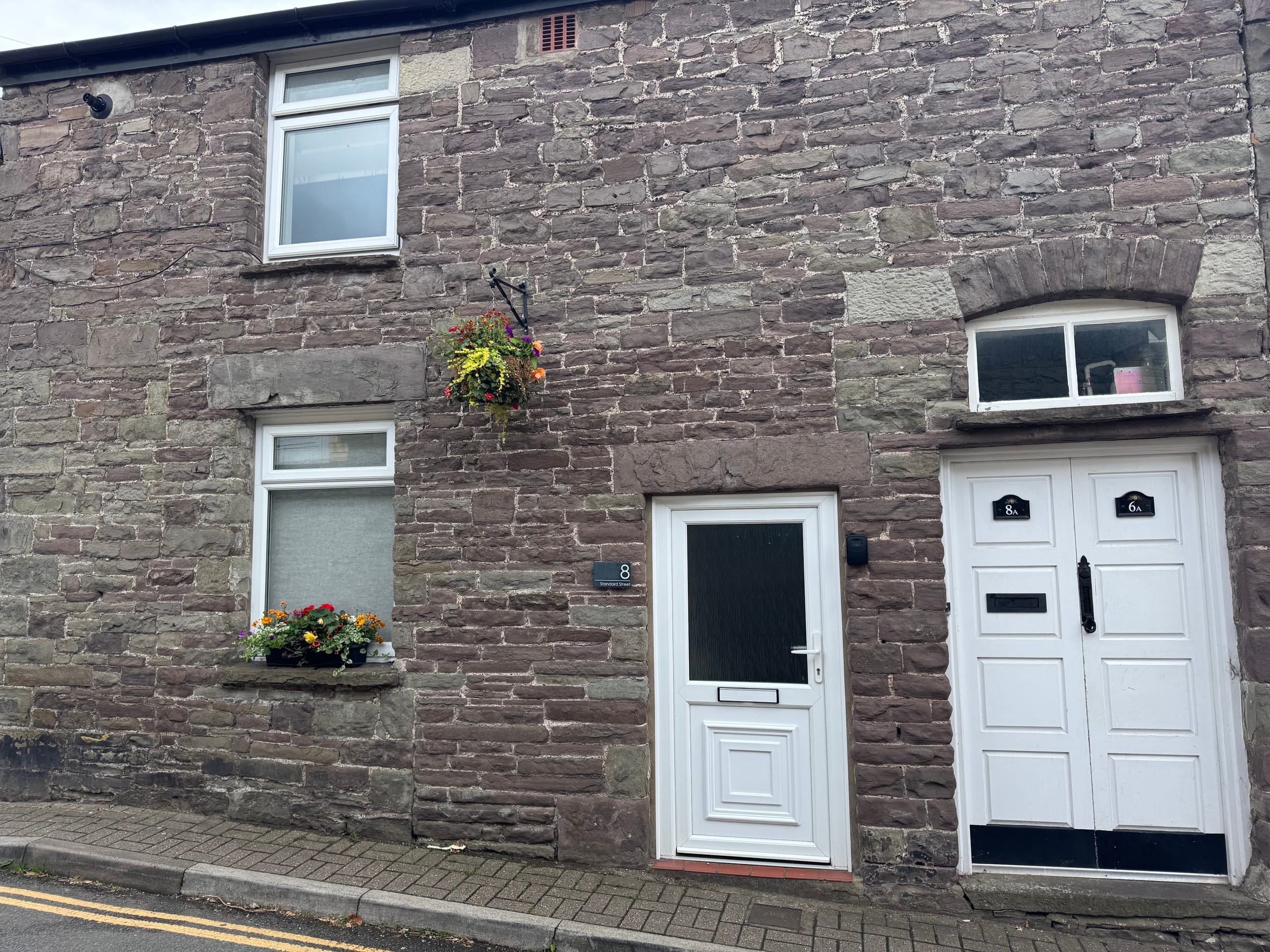8 Crickhowell Cottages, Town Centre location 21