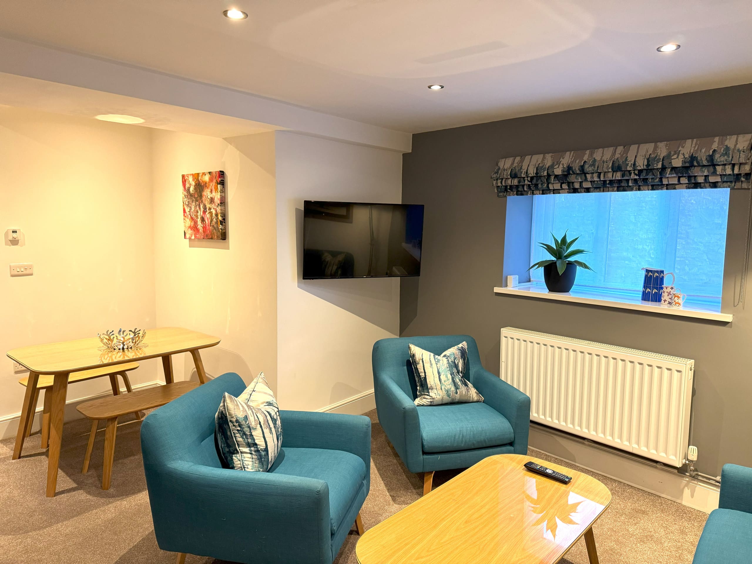 8 Crickhowell Cottages, Town Centre location 7