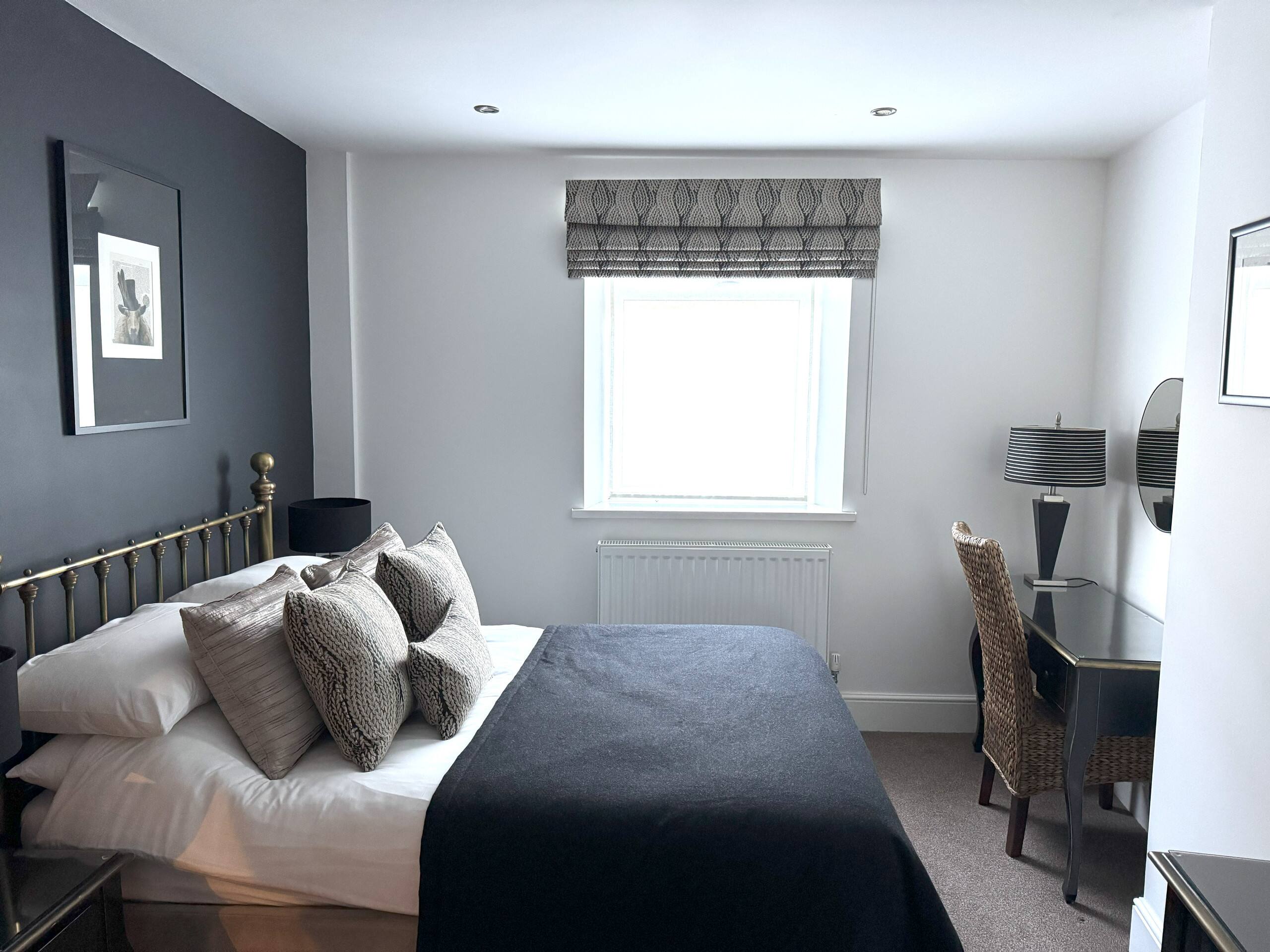 8 Crickhowell Cottages, Town Centre location 8