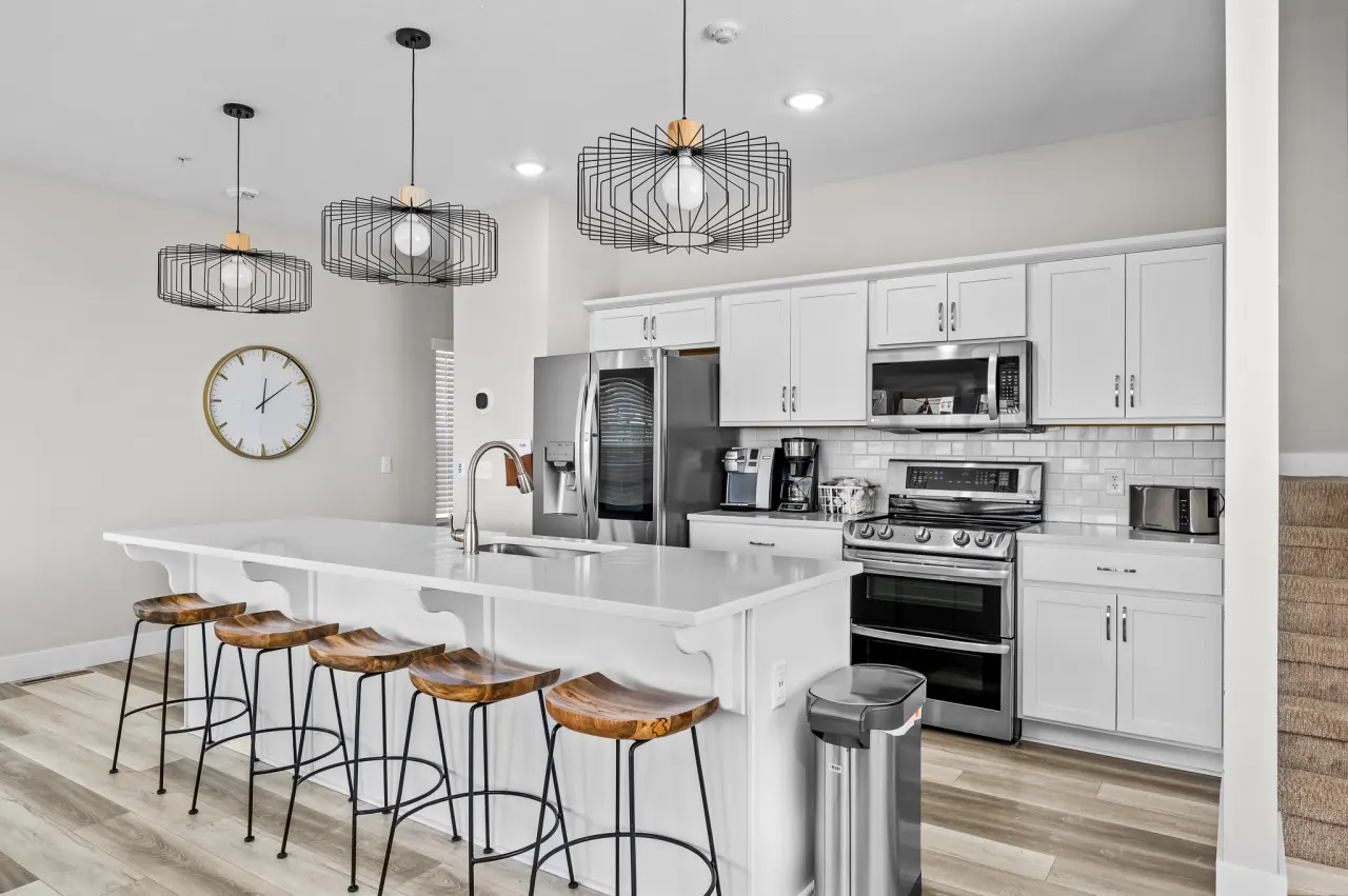 The Pointe at Chateau Mtn: Lakeview 6 Bed/6.5 Bath — photo 4