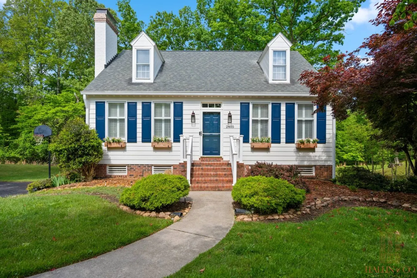 Elegant Home Main-Level Master + Secluded Yard 1
