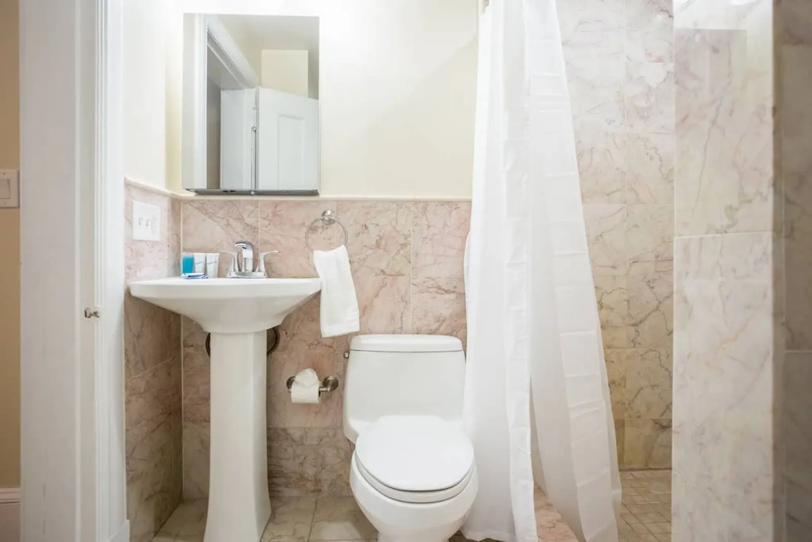 Classic furnished 1BR in Fenway in Brownstone Bldg 12