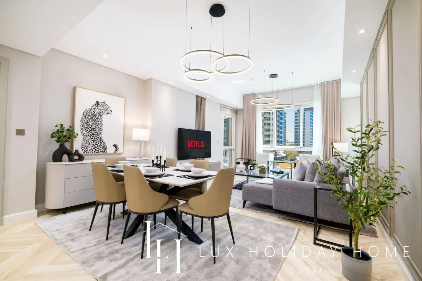 LUX | The Marina Residence Palm Suite