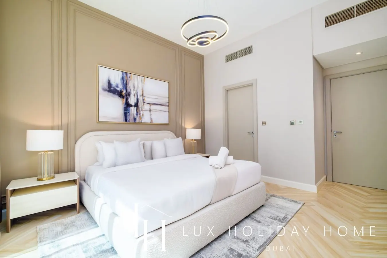 LUX The Marina Residence Palm Suite 13