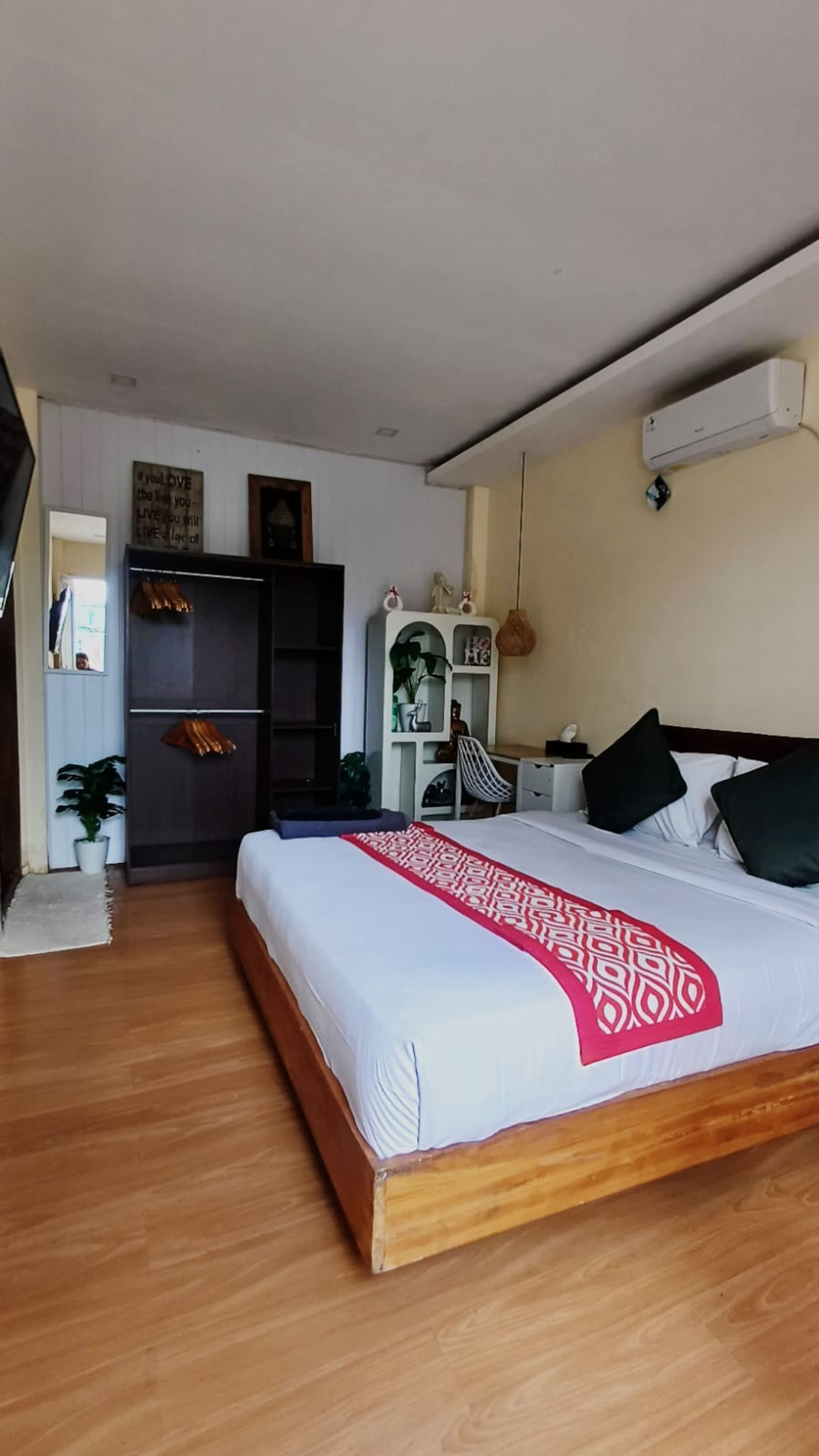Studio one bedroom 11