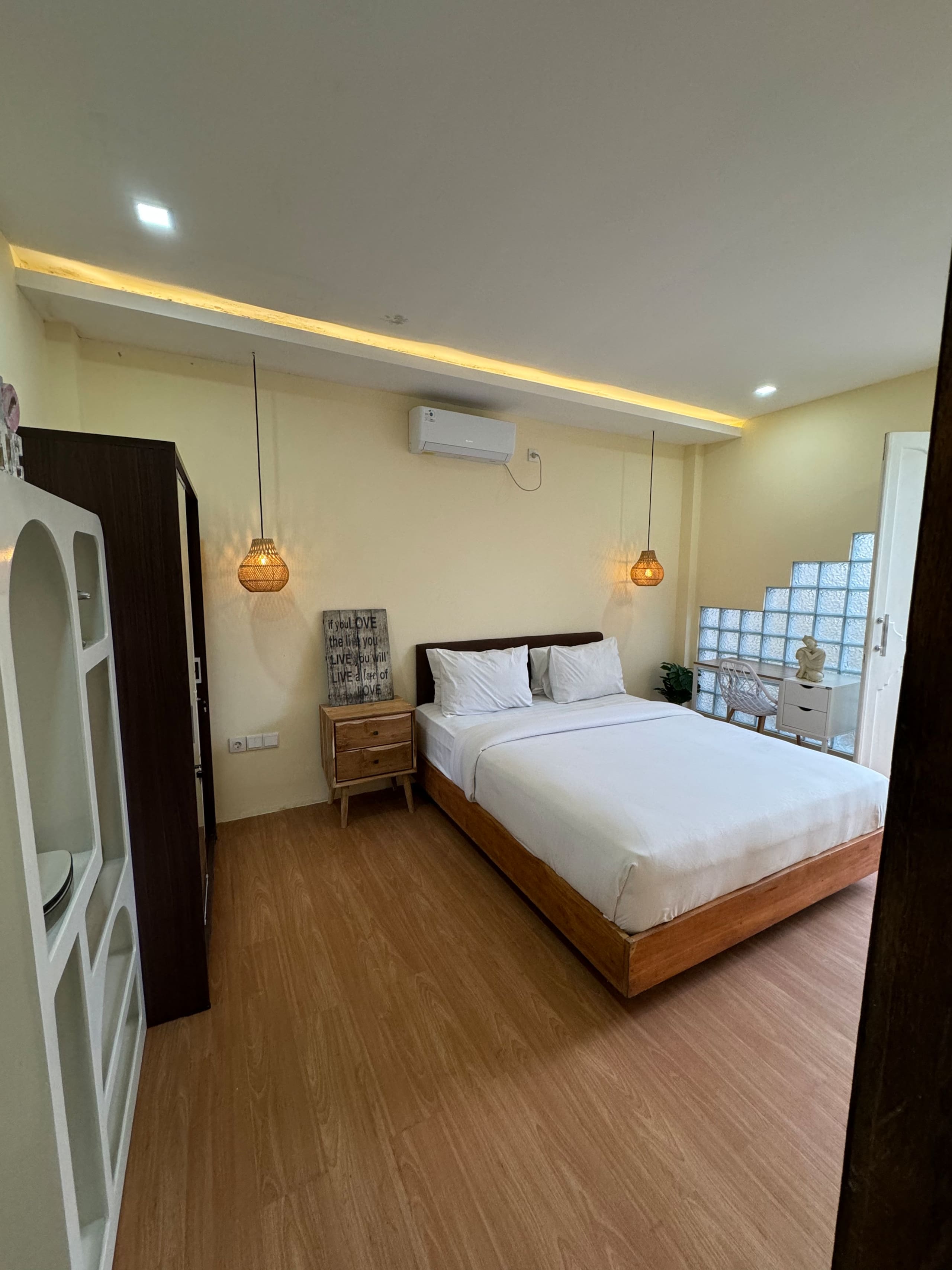 Studio one bedroom 9