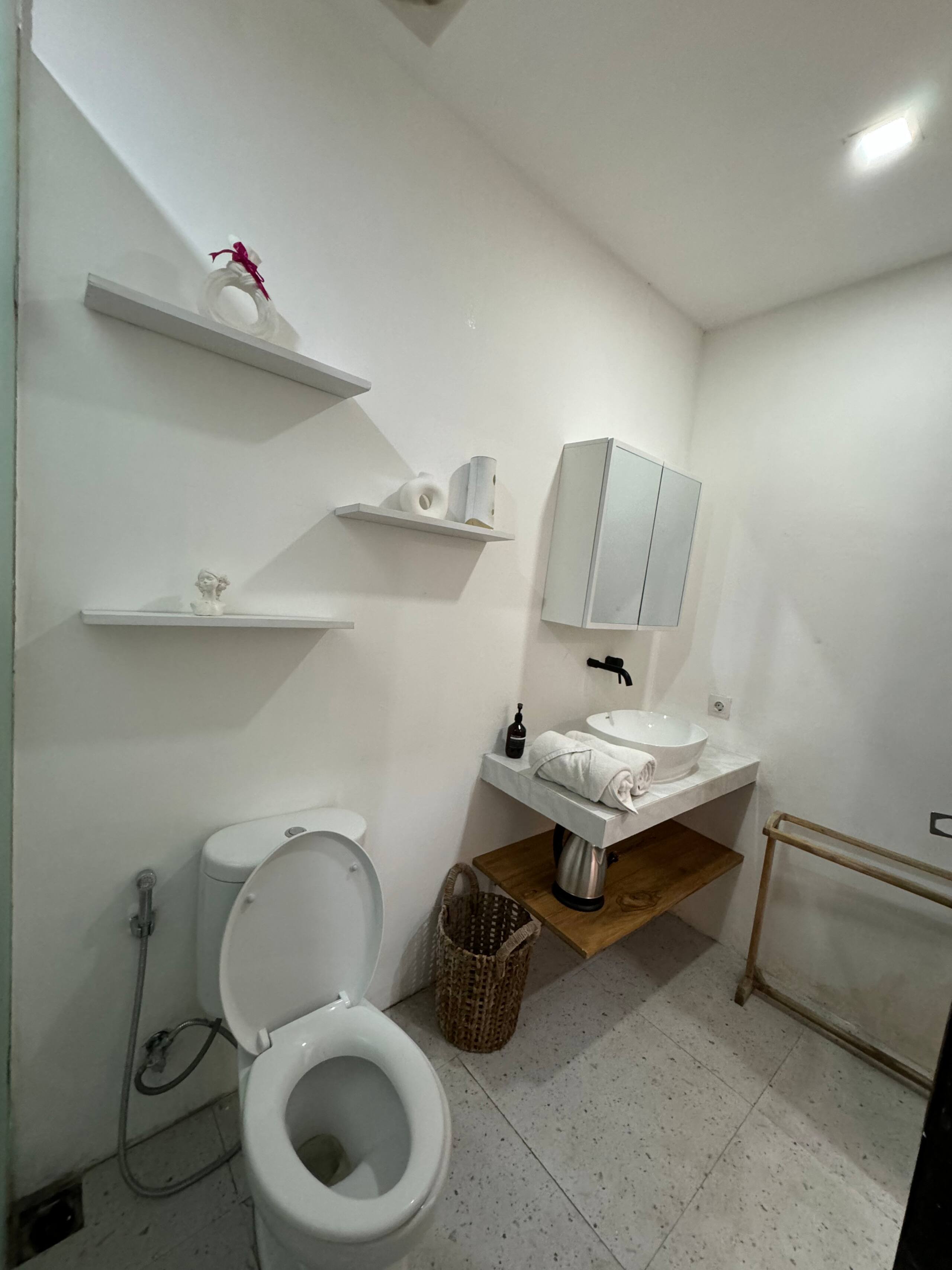 Studio one bedroom 13