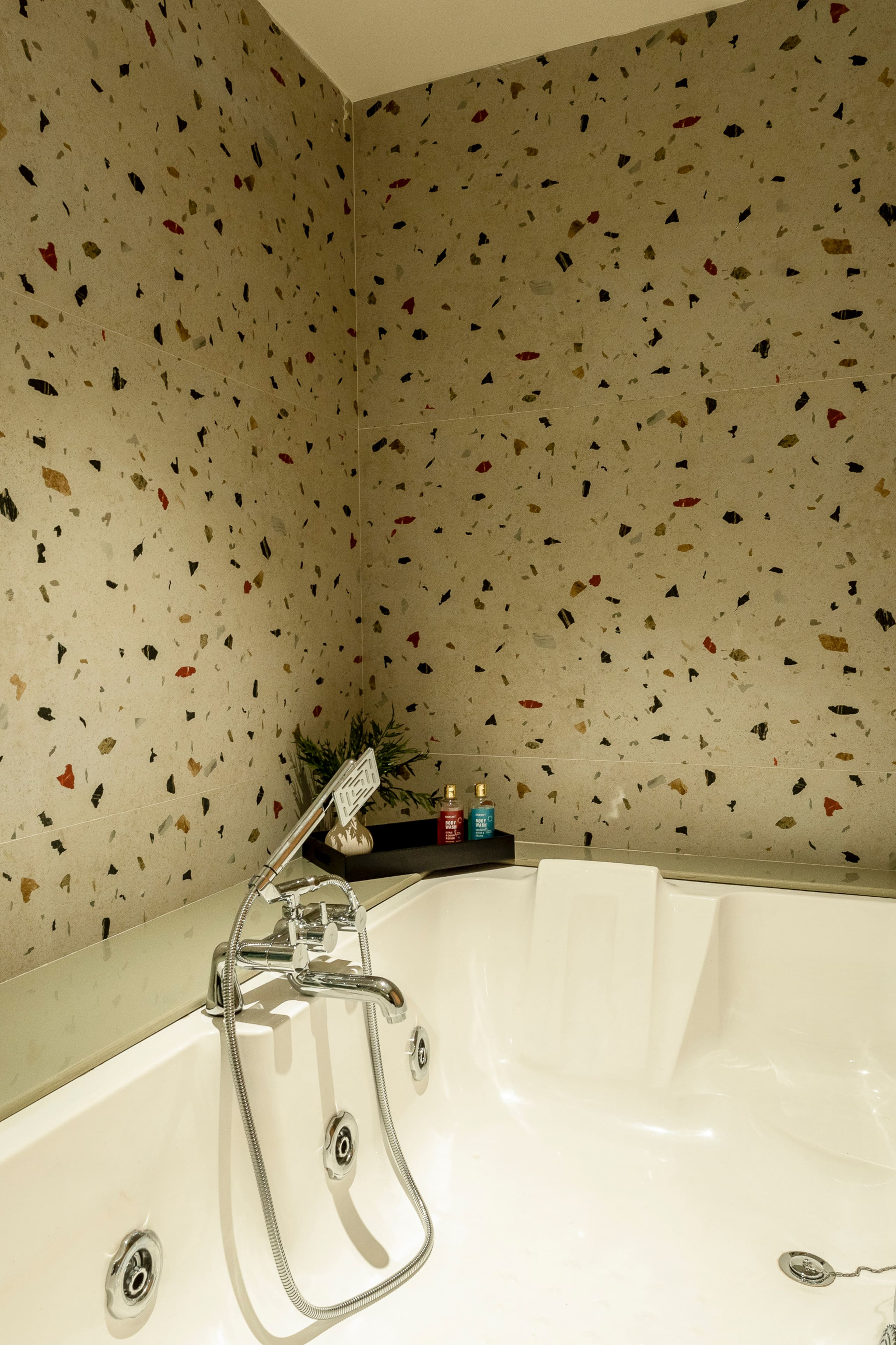 Lux 1BHK with Private Jacuzzi & Steam | Candolim — photo 2