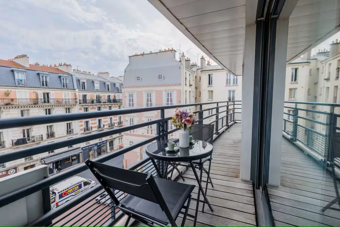 Bail Mobilité - Levallois Perret- Balcon - 1 chambre — photo 2