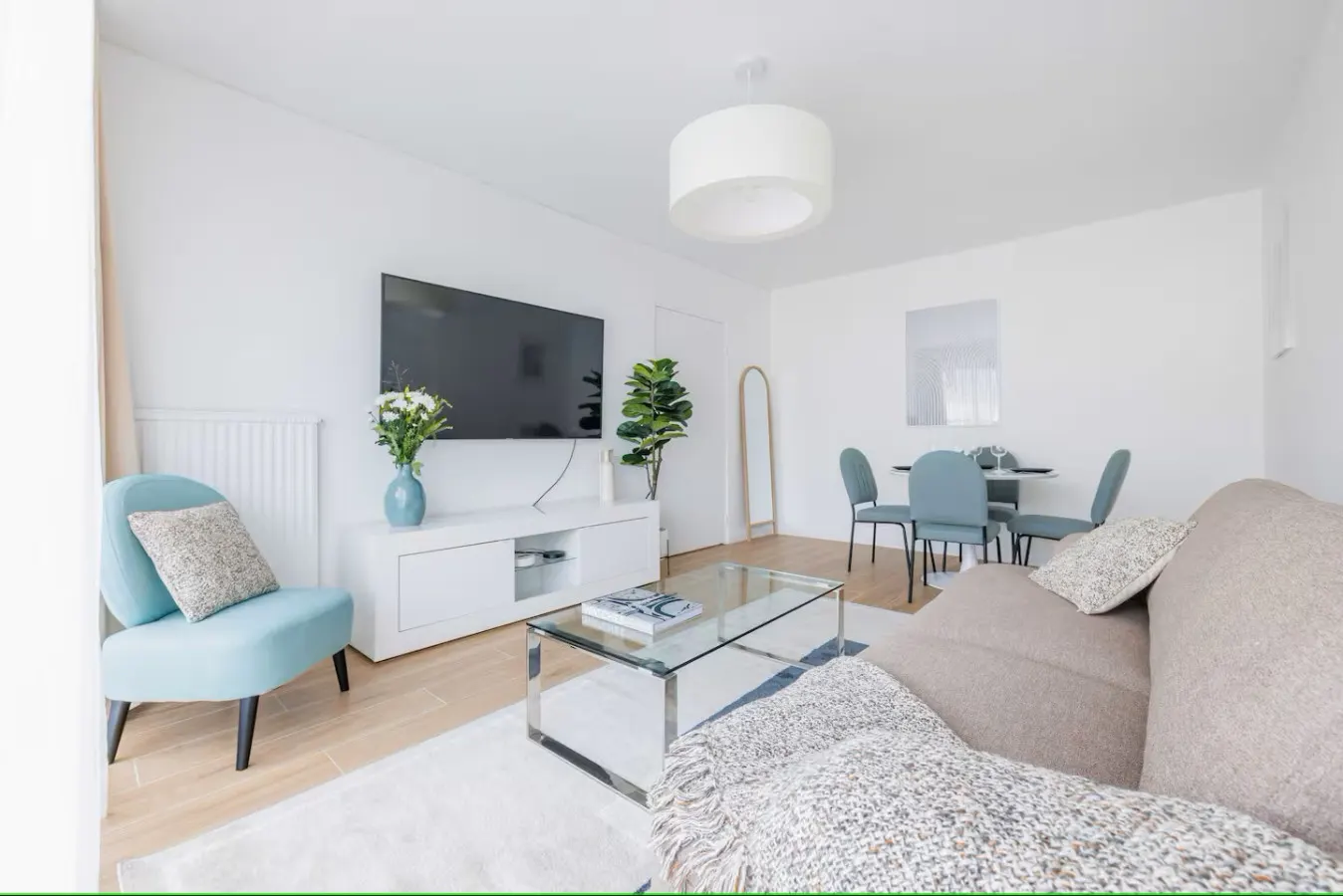 Bail Mobilité - Levallois Perret- Balcon - 1 chambre — photo 3