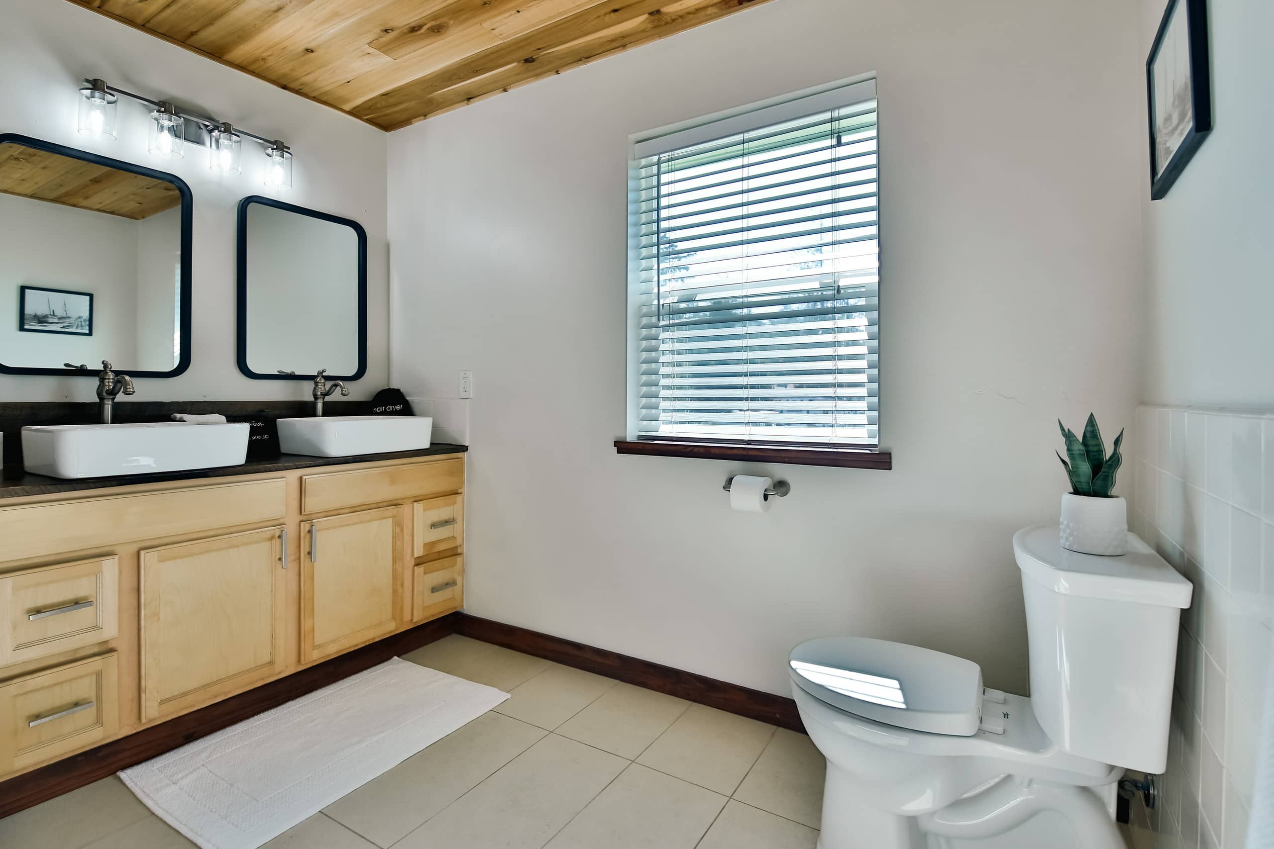 Caddy Shack Chateau 32